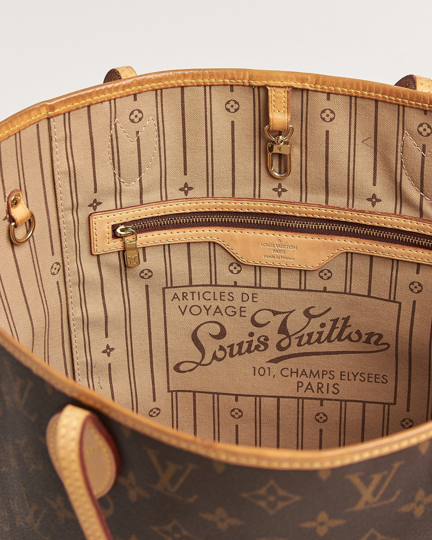 Uomini | Pre-Owned & Vintage Bags | Louis Vuitton Pre-Owned | Neverfull MM Monogram