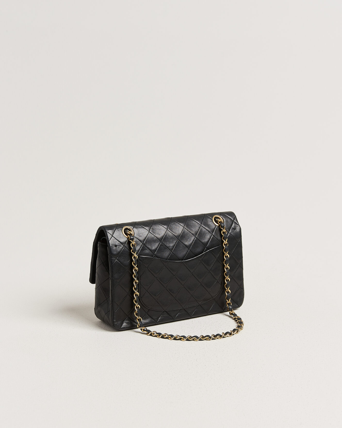 Uomini | Chanel Pre-Owned Classic Medium Double Flap Bag Lambskin Black | Chanel Pre-Owned | Classic Medium Double Flap Bag Lambskin Black