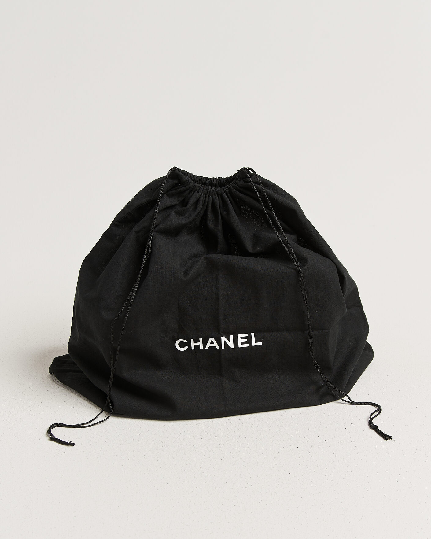 Uomini | Pre-Owned & Vintage Bags | Chanel Pre-Owned | Classic Medium Double Flap Bag Lambskin Black