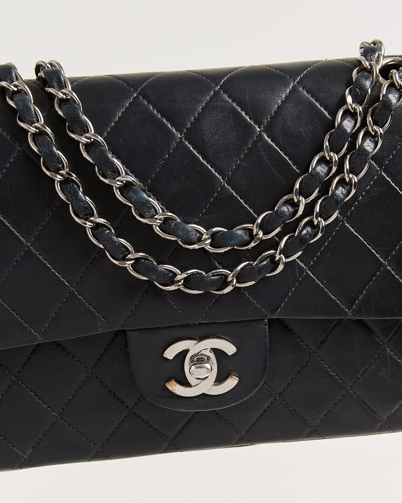 Uomini | Pre-Owned & Vintage Bags | Chanel Pre-Owned | Classic Medium Double Flap Bag Lambskin Black