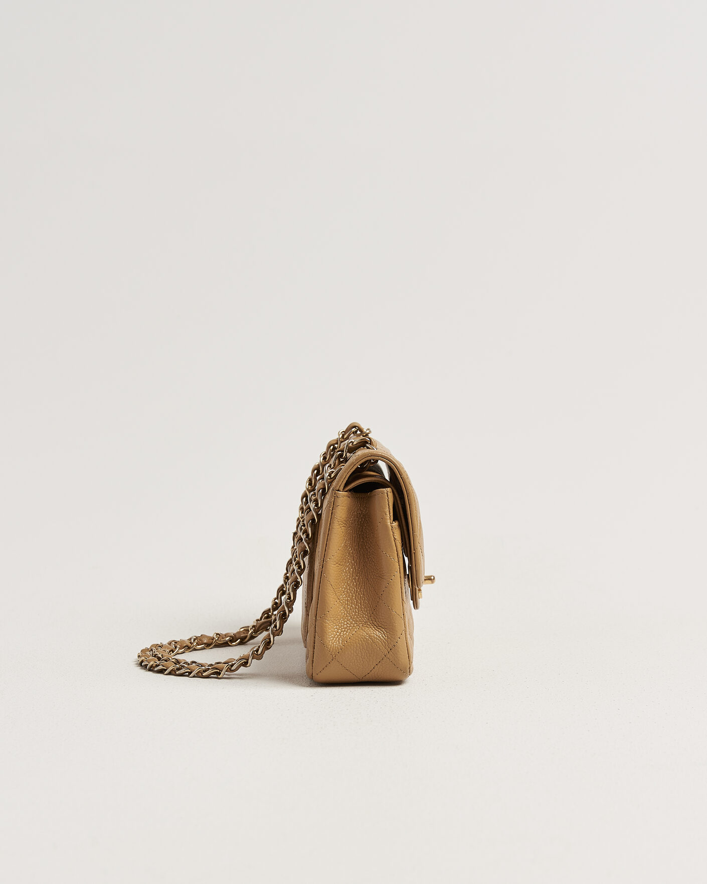 Uomini | Pre-Owned & Vintage Bags | Chanel Pre-Owned | Classic Small Double Flap Bag Caviar Leather Beige