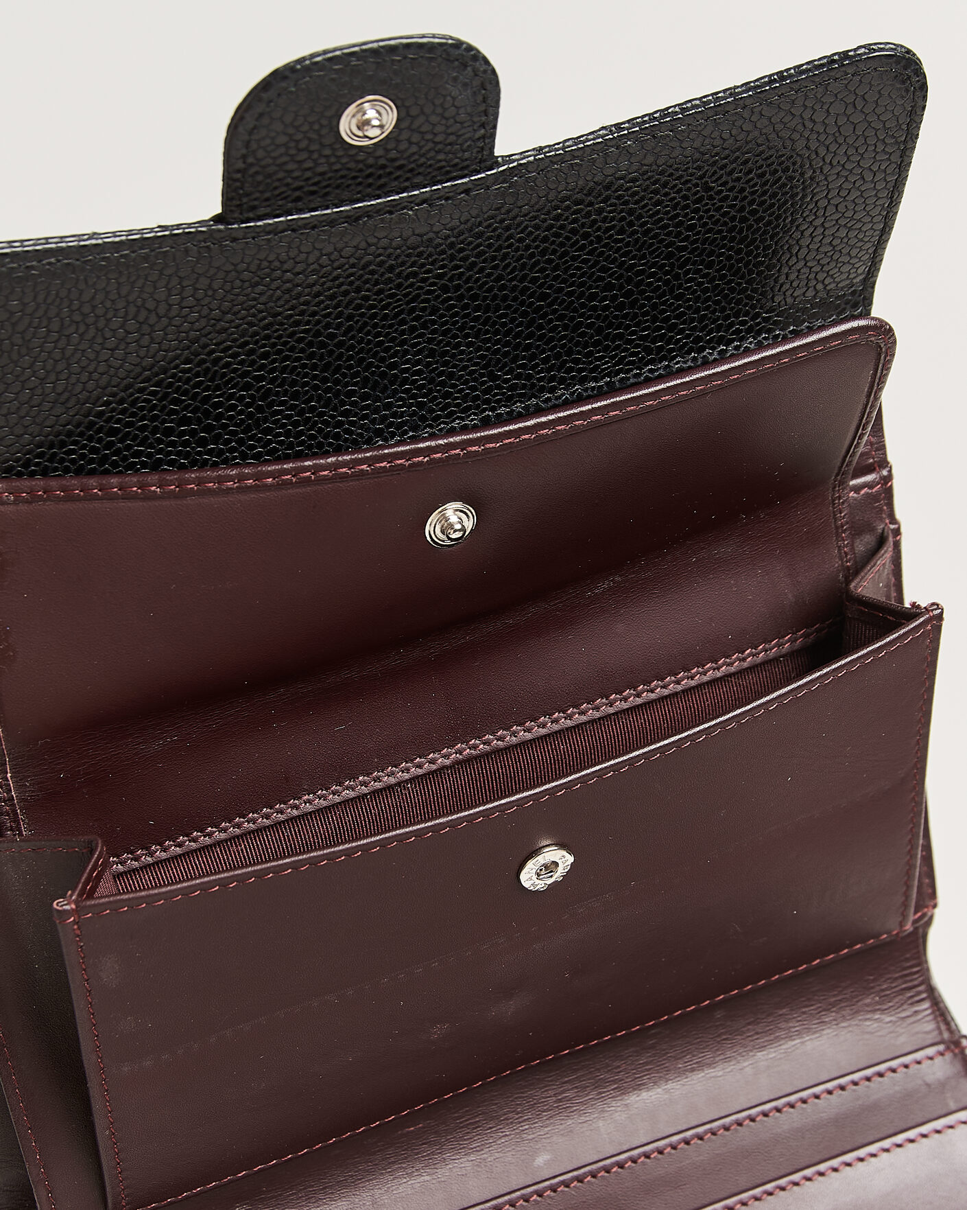Uomini | Pre-Owned & Vintage Bags | Chanel Pre-Owned | Classic Trifold Flap Wallet Caviar Leather Black