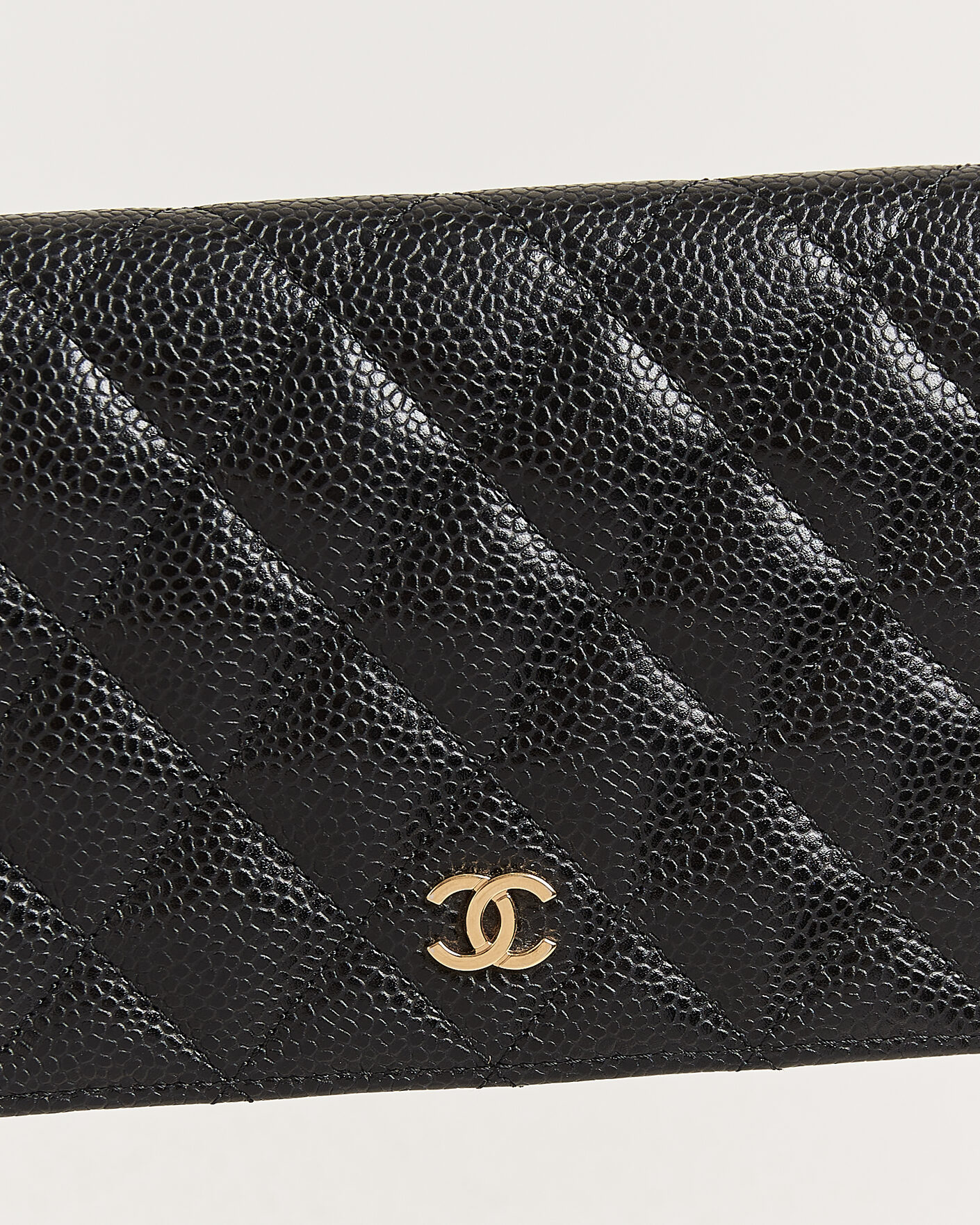 Uomini | Pre-Owned & Vintage Bags | Chanel Pre-Owned | Classic Bifold Wallet Caviar Leather Black