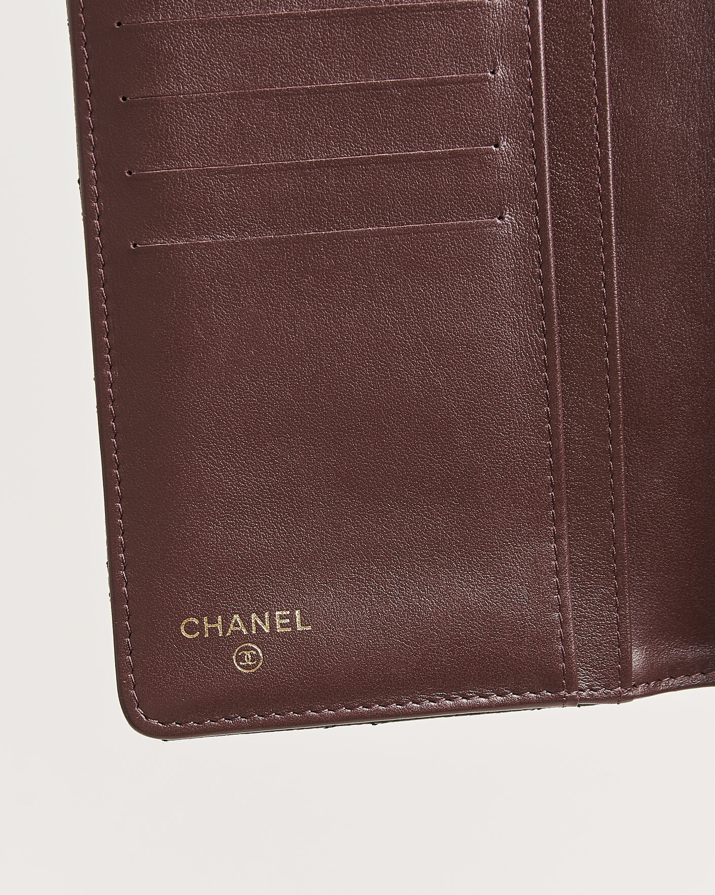 Uomini | Pre-Owned & Vintage Bags | Chanel Pre-Owned | Classic Bifold Wallet Caviar Leather Black