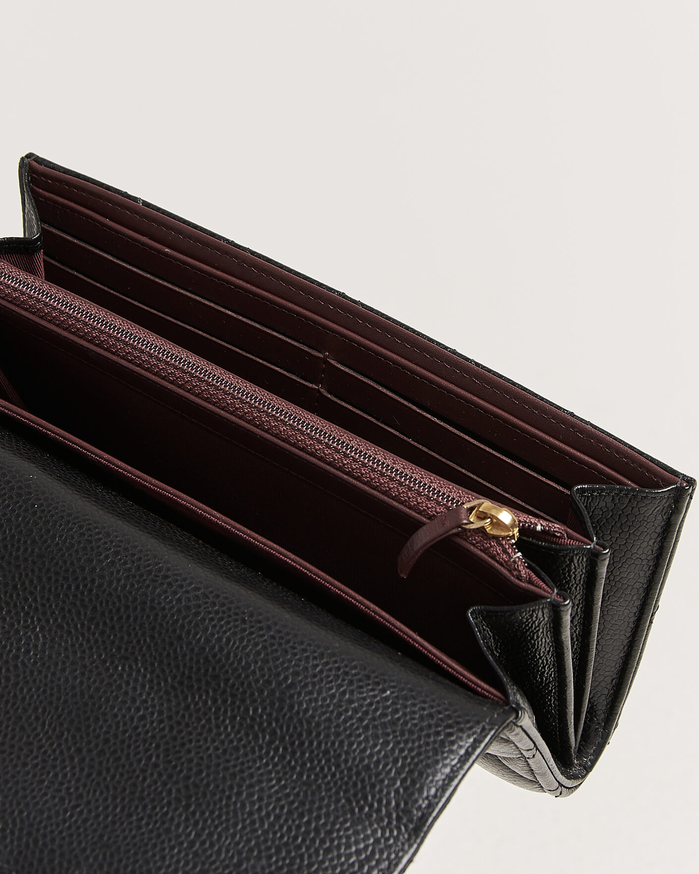 Uomini | Pre-Owned & Vintage Bags | Chanel Pre-Owned | Classic Long Flap Wallet Caviar Leather Black