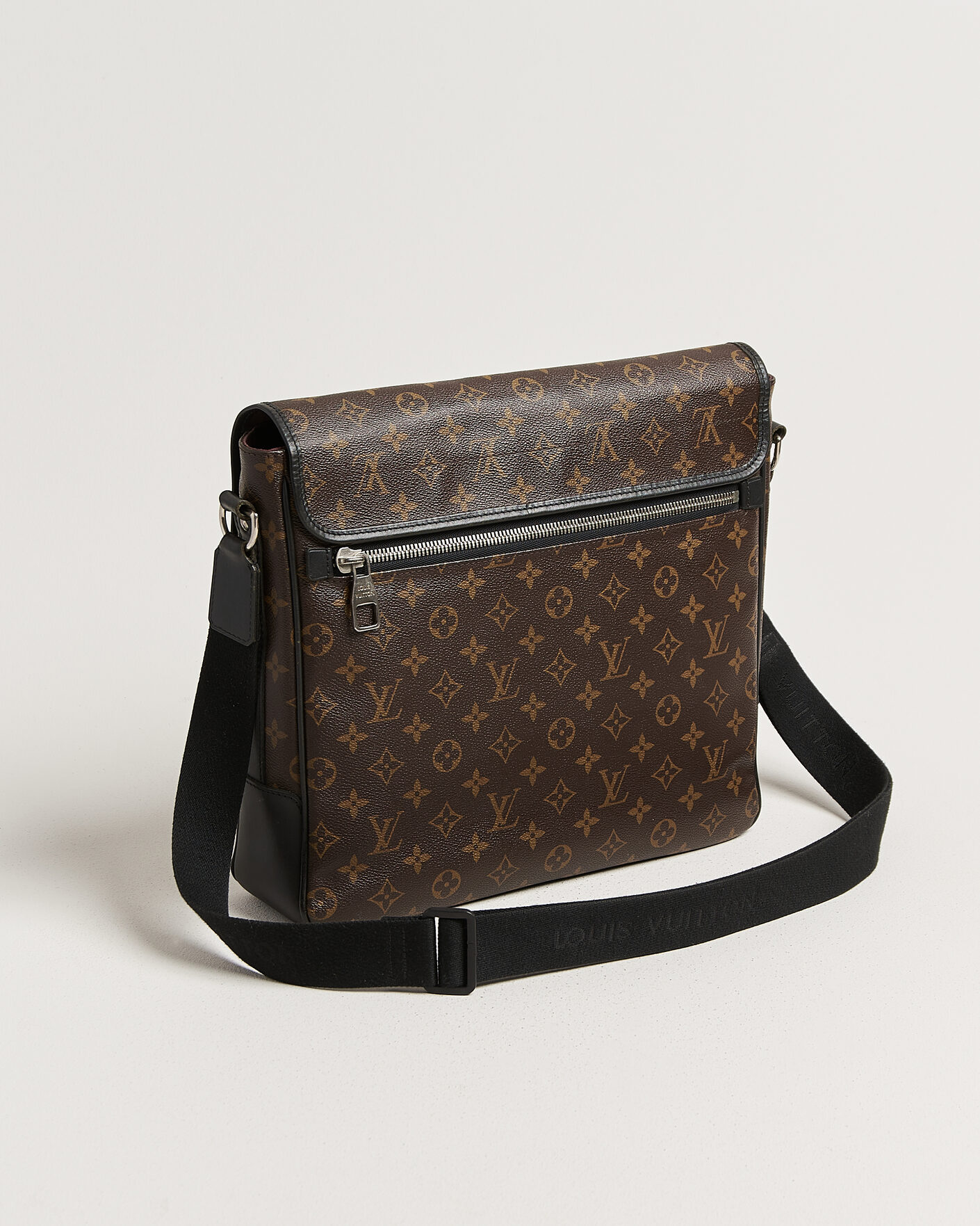 Uomini | Pre-Owned & Vintage Bags | Louis Vuitton Pre-Owned | Abbesses Messenger Bag Monogram Macassar