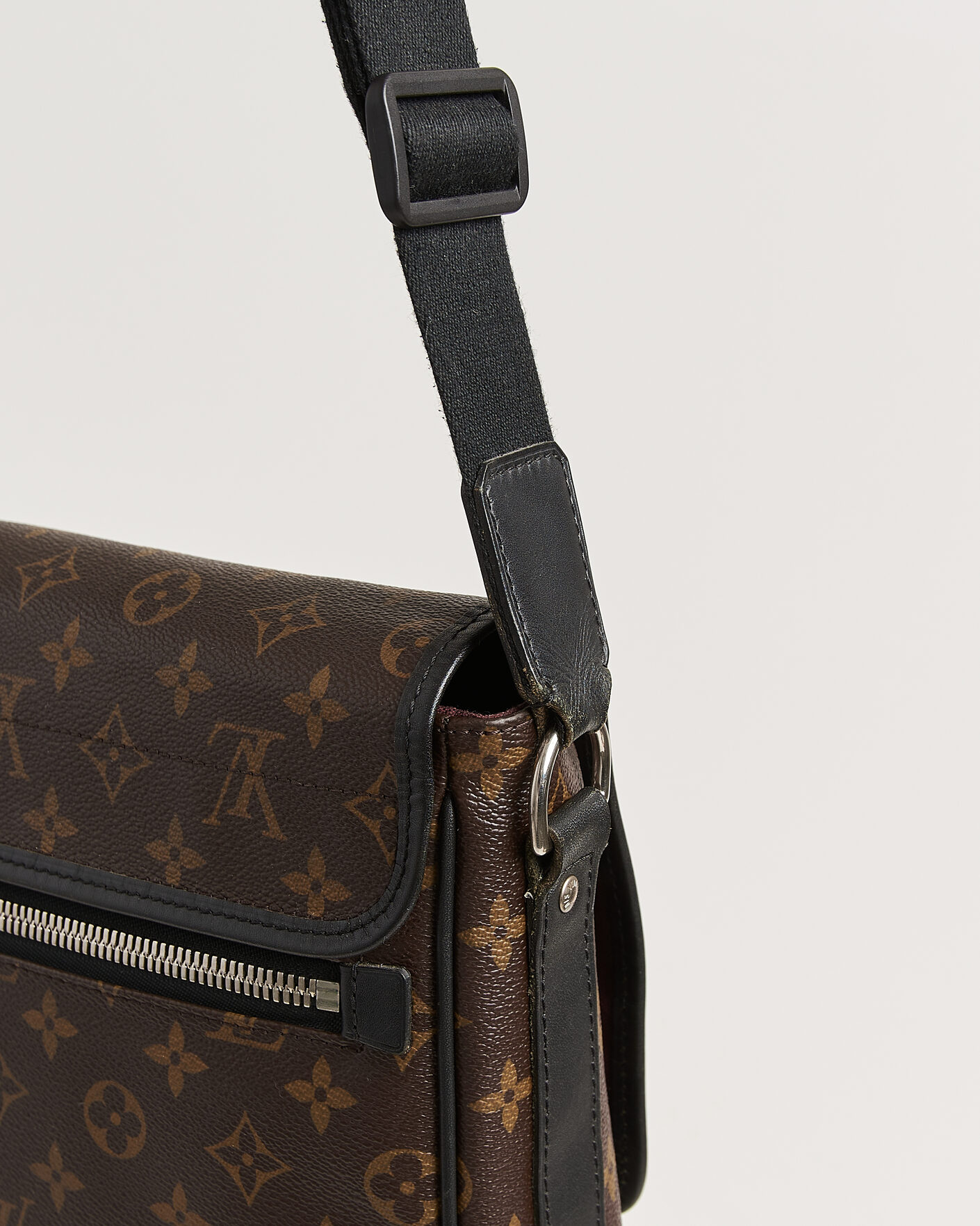 Uomini | Pre-Owned & Vintage Bags | Louis Vuitton Pre-Owned | Abbesses Messenger Bag Monogram Macassar