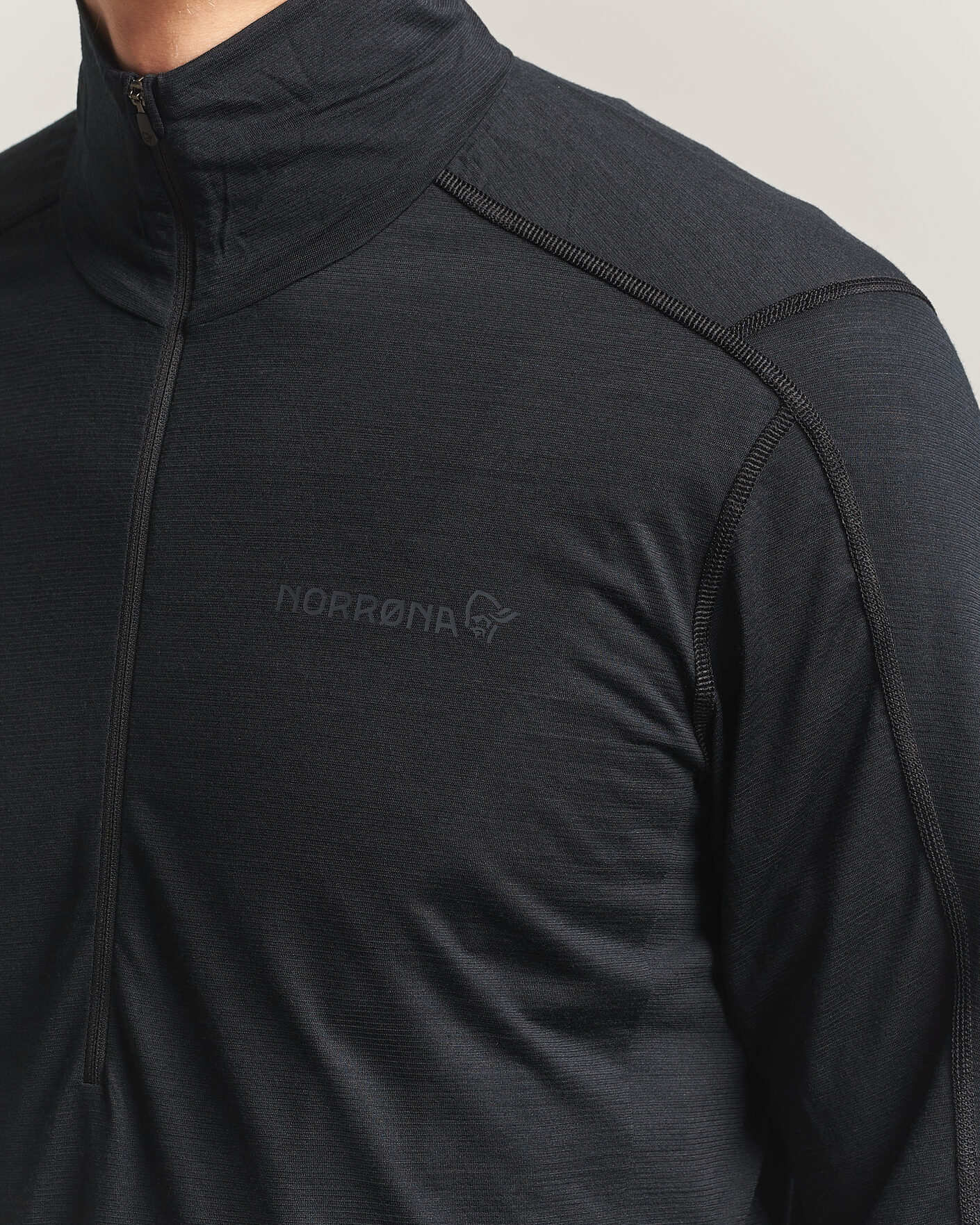 Uomini | Maglieria | Norrøna | Falketind Equalizer Wool Zip Neck Caviar Black