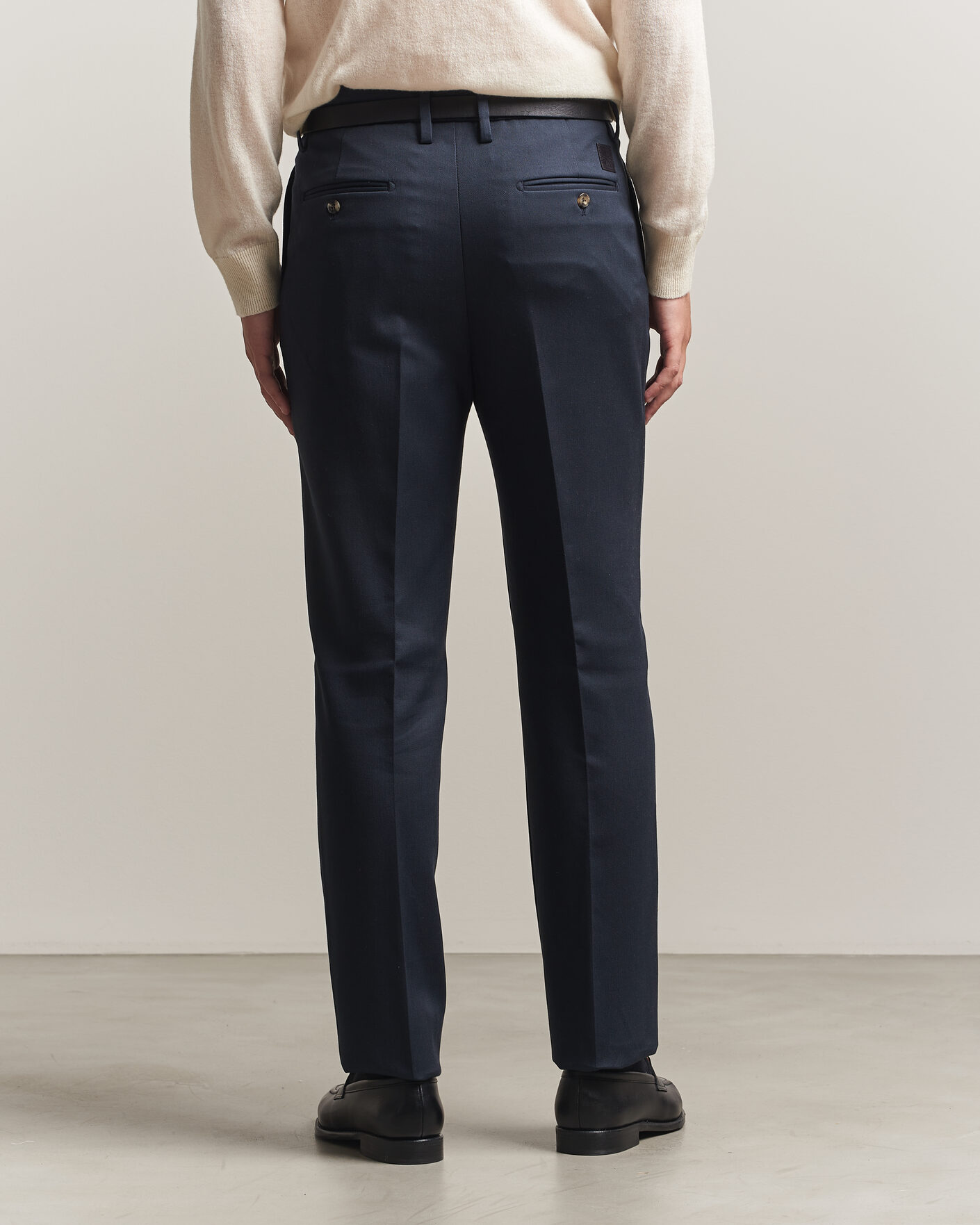 Uomini | Pantaloni | Jacob Cohën | Lucas Pleated Cotton Gabardine Trousers Navy