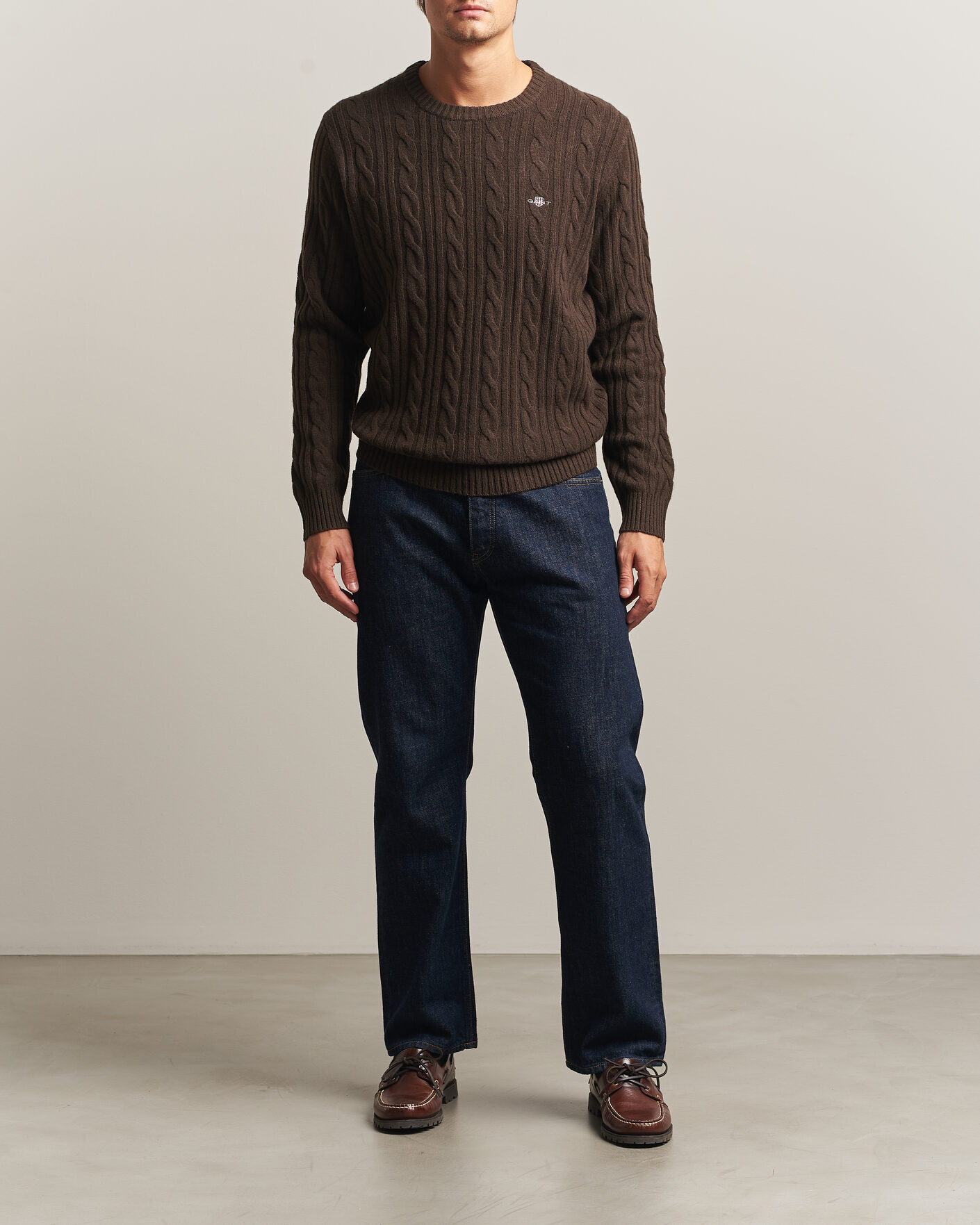 Uomini | Maglieria | Gant | Lambswool Cable Crew Neck Black Brown