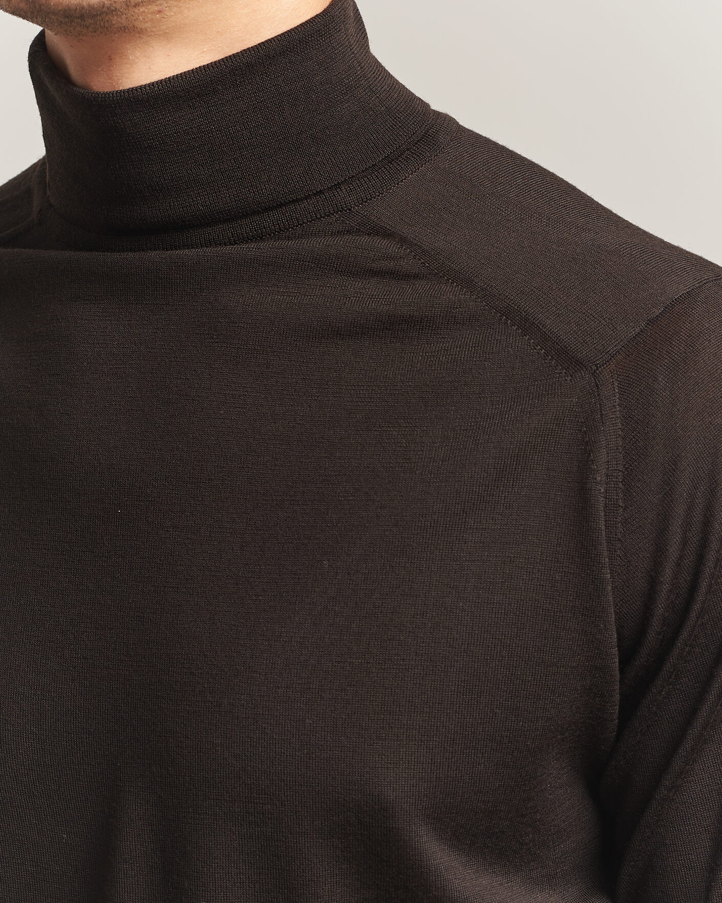 Uomini | Maglieria | John Smedley | Cherwell Extra Fine Merino Rollneck Faulkner Brown