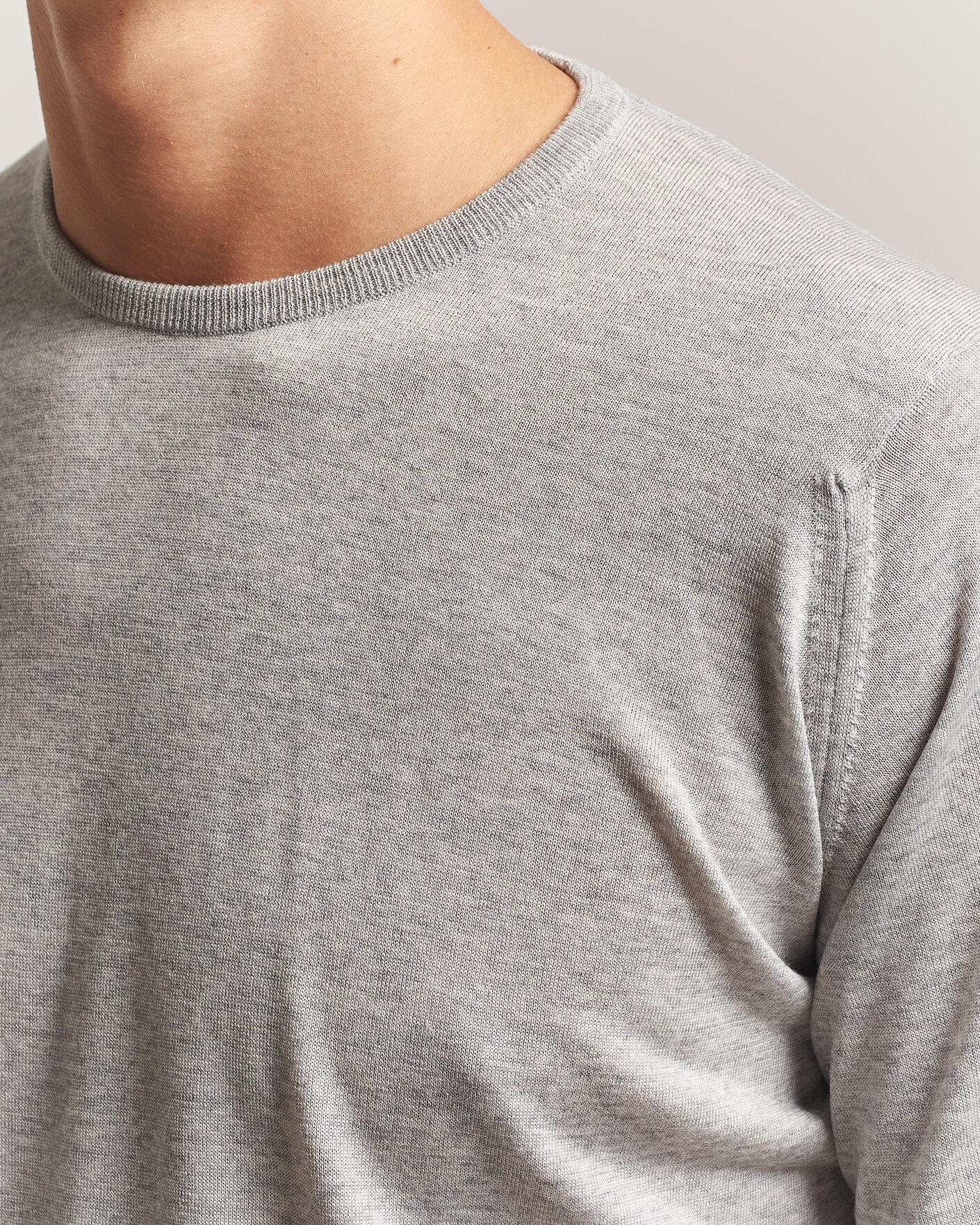 Uomini | Maglieria | John Smedley | Lundy Extra Fine Merino Crew Neck Nimbus Grey