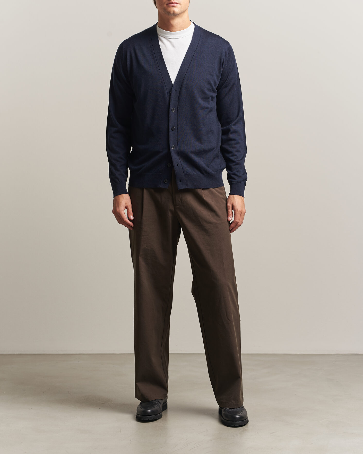 Uomini | Maglieria | John Smedley | Bradrick Extra Fine Merino Cardigan Midnight