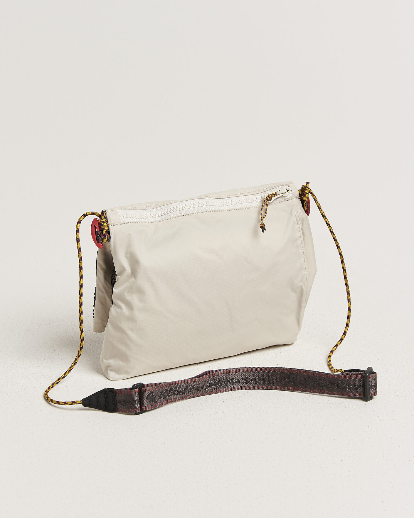 Uomini | Borse | Klättermusen | Algir Foldover Bag Putty Grey