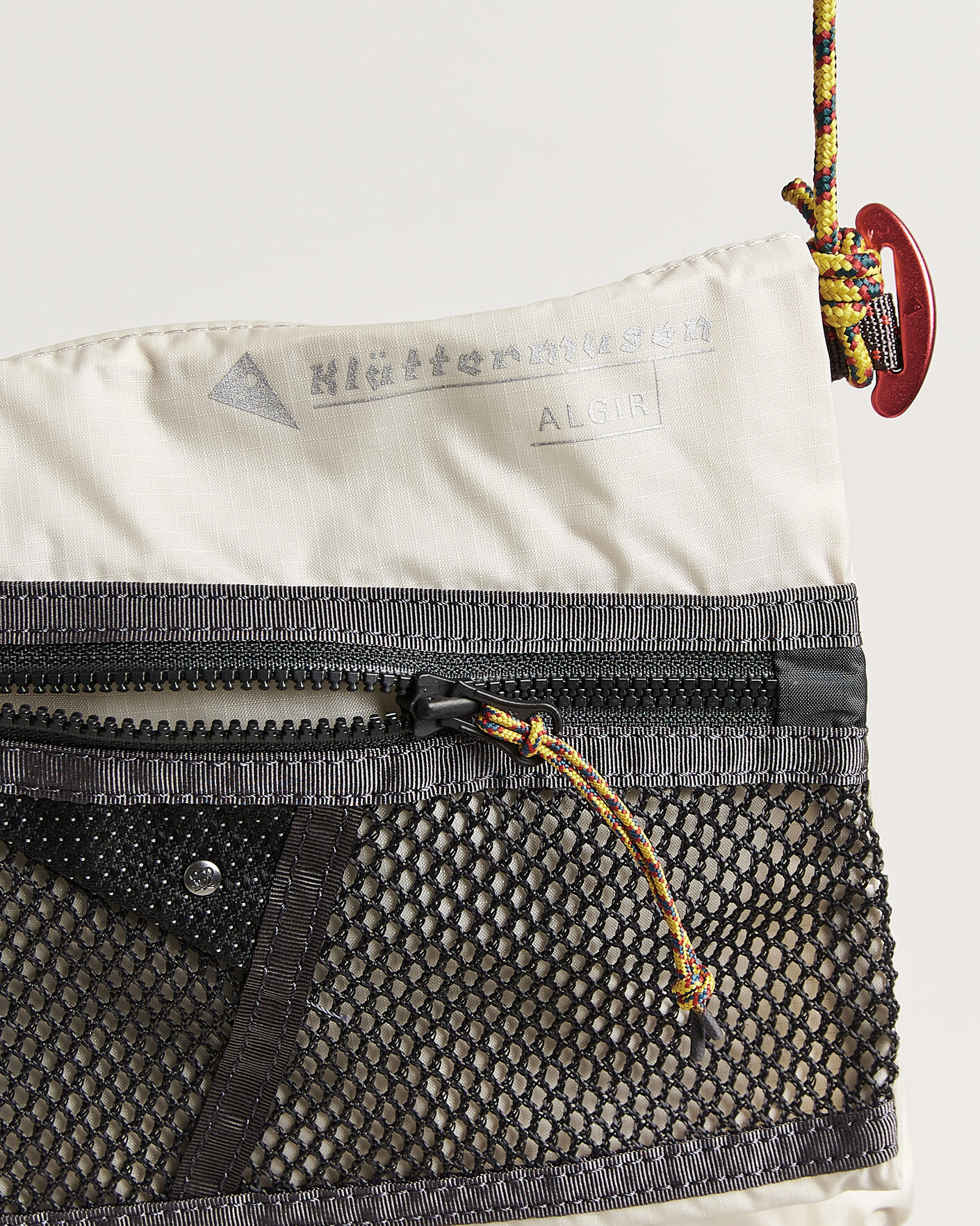 Uomini | Borse | Klättermusen | Algir Foldover Bag Putty Grey
