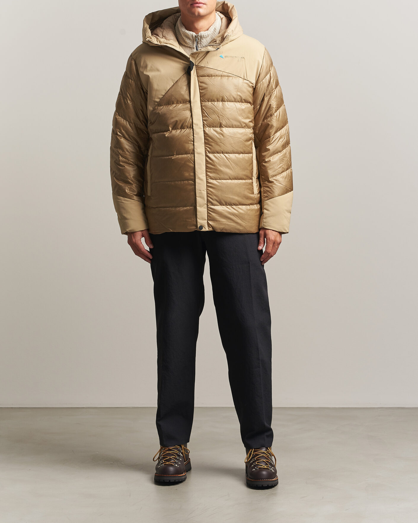 Uomini | Giacche | Klättermusen | Rå Hood Jacket Warm Sand