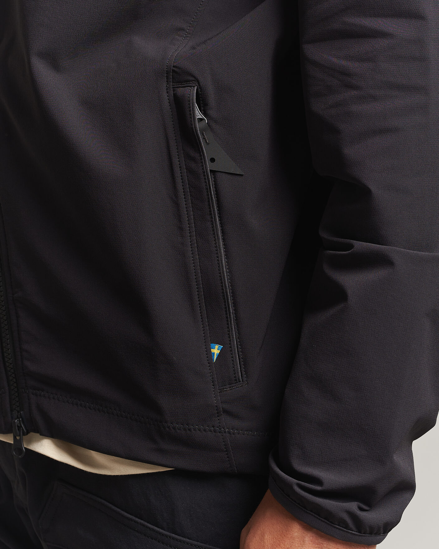 Uomini | Giacche | Klättermusen | Mithril Softshell Jacket Black