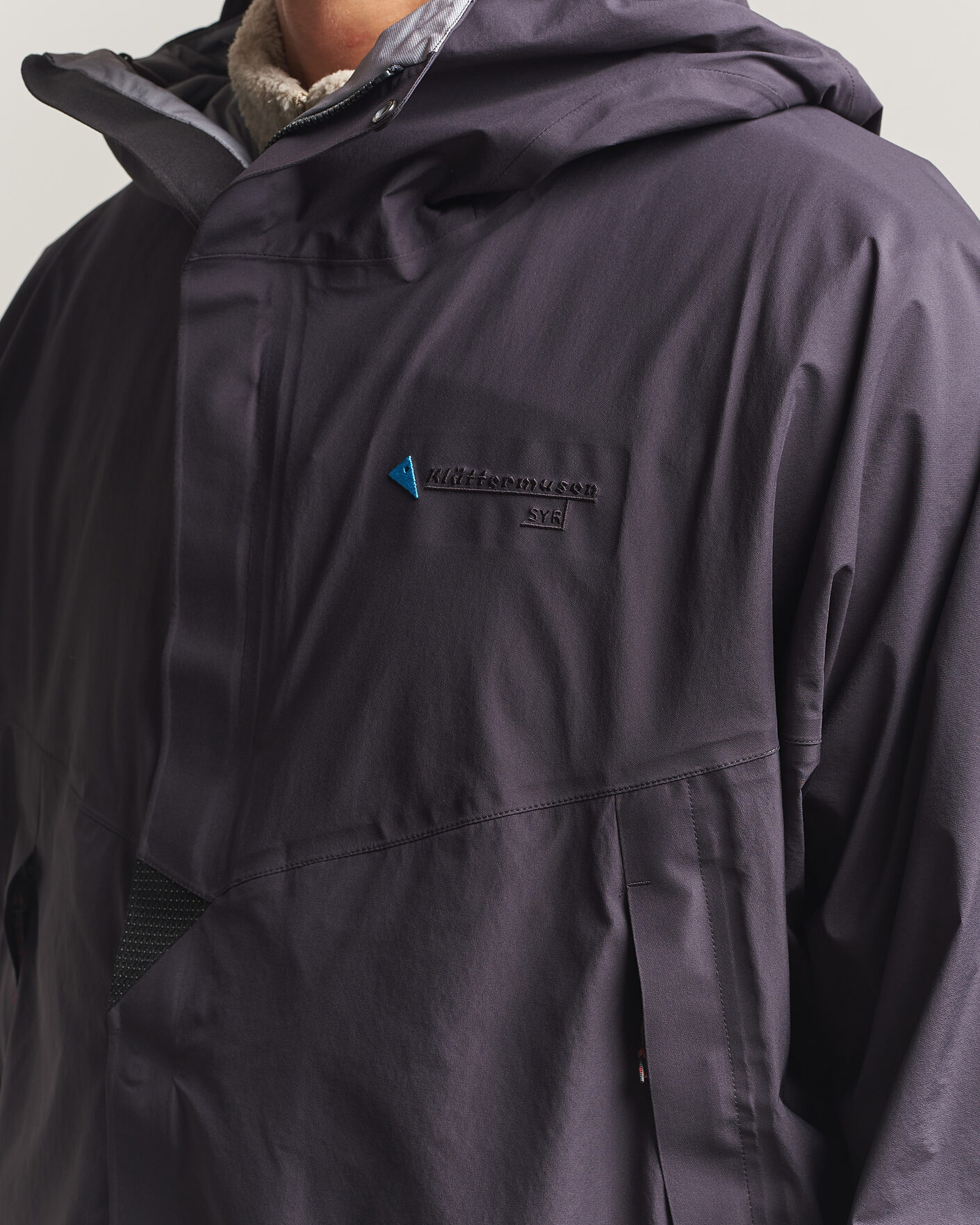 Uomini | Giacche | Klättermusen | Syr Hood Parka Raven