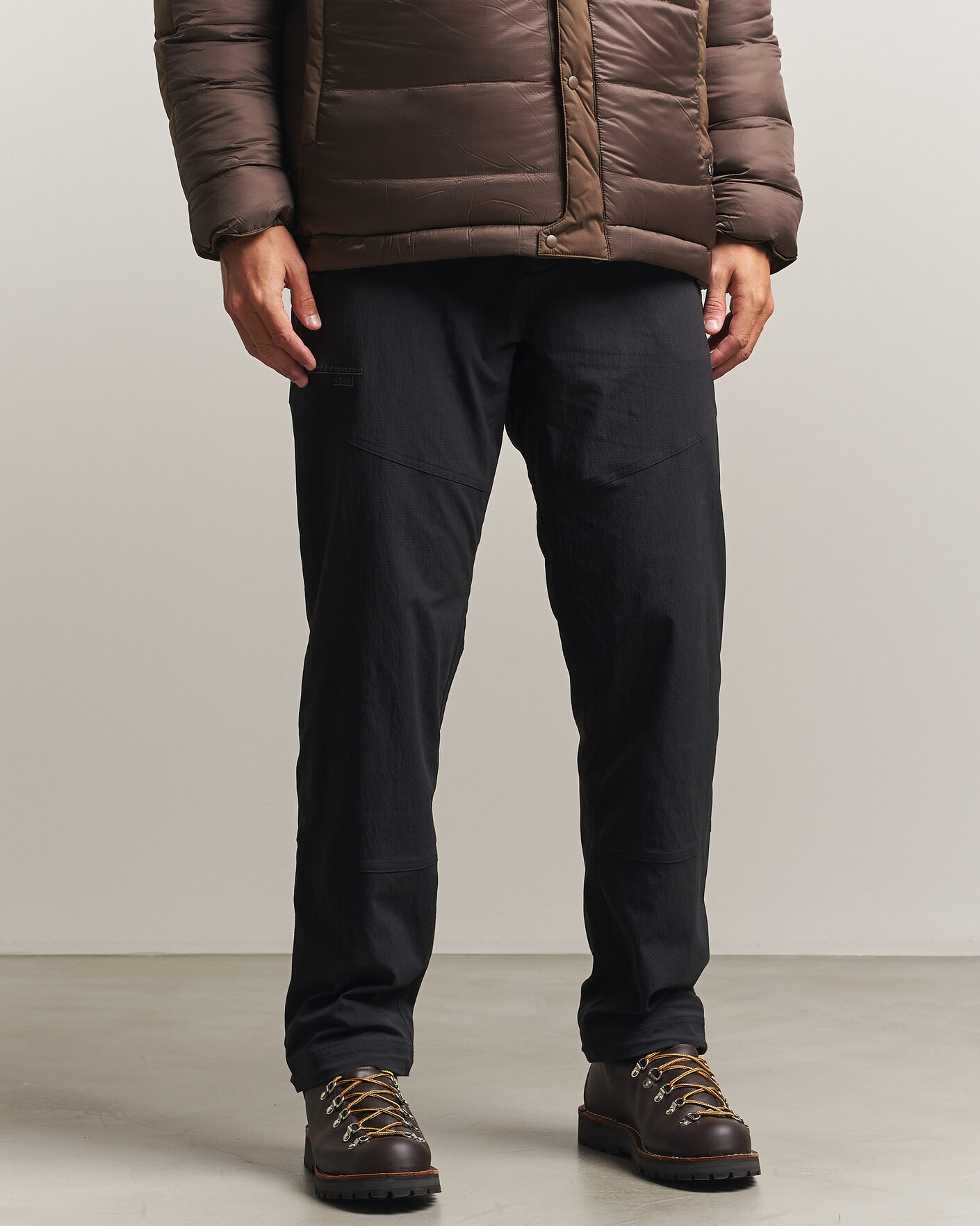 Uomini | Pantaloni | Klättermusen | Asar Function Stretch Pants Black