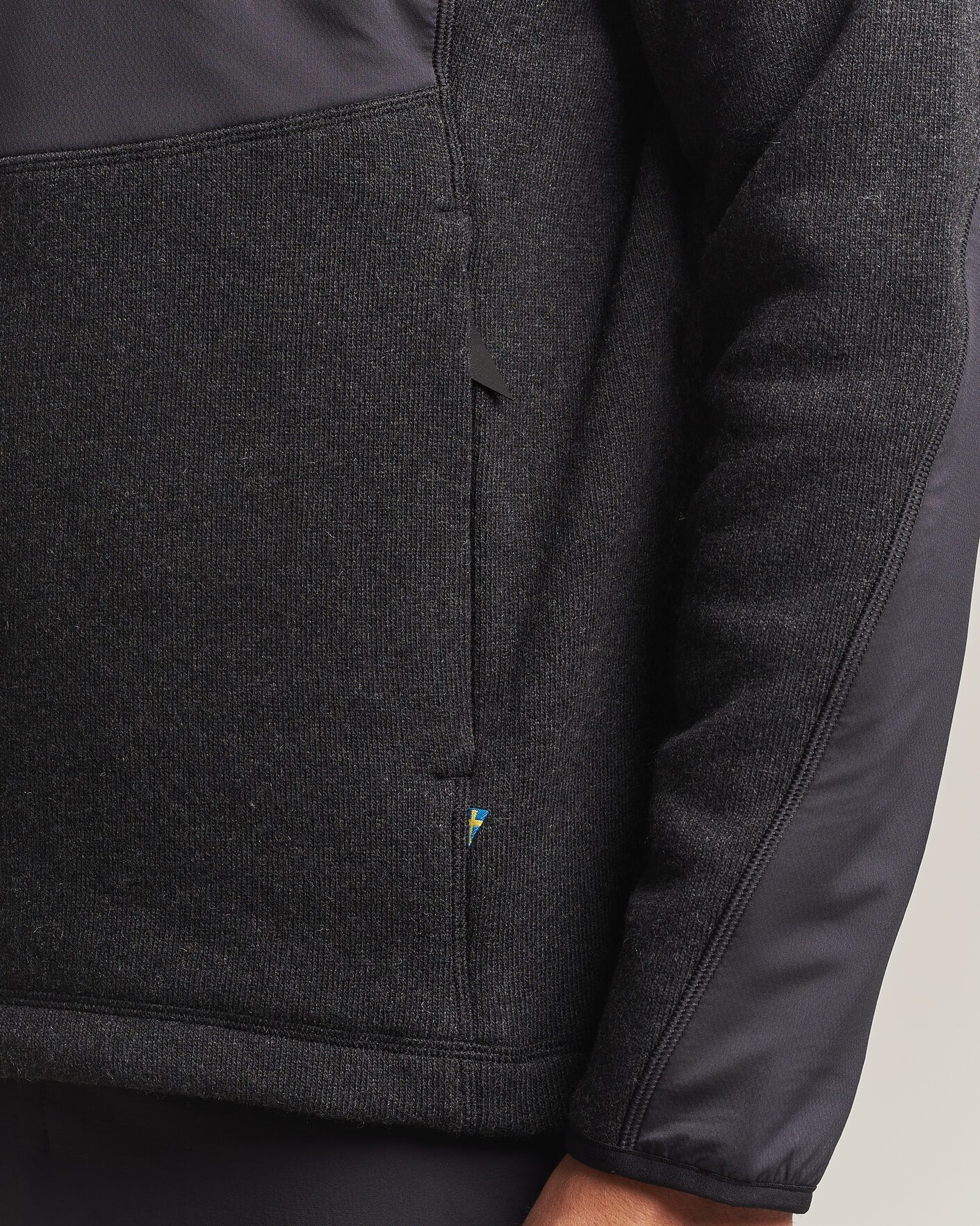 Uomini | Maglieria | Klättermusen | Balderus Wool Fleece Hood Jacket Black