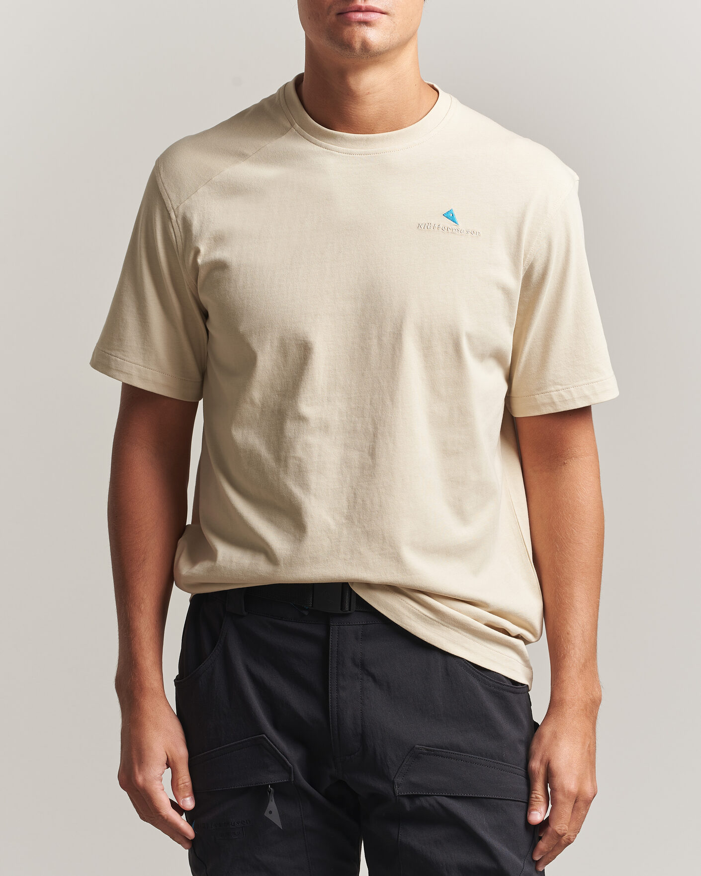 Uomini | T-shirt | Klättermusen | Root Logo T-Shirt Clay