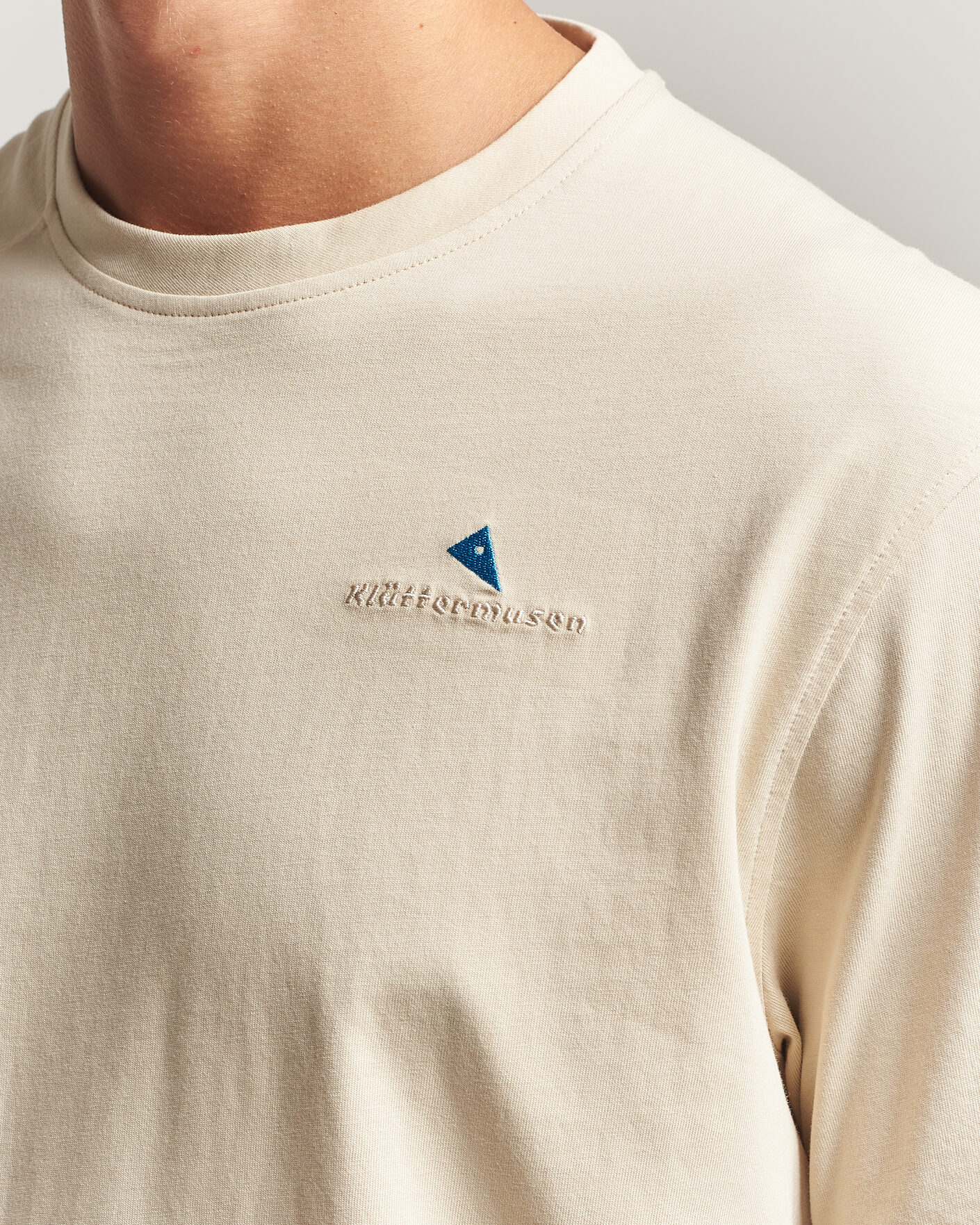 Uomini | T-shirt | Klättermusen | Root Logo T-Shirt Clay
