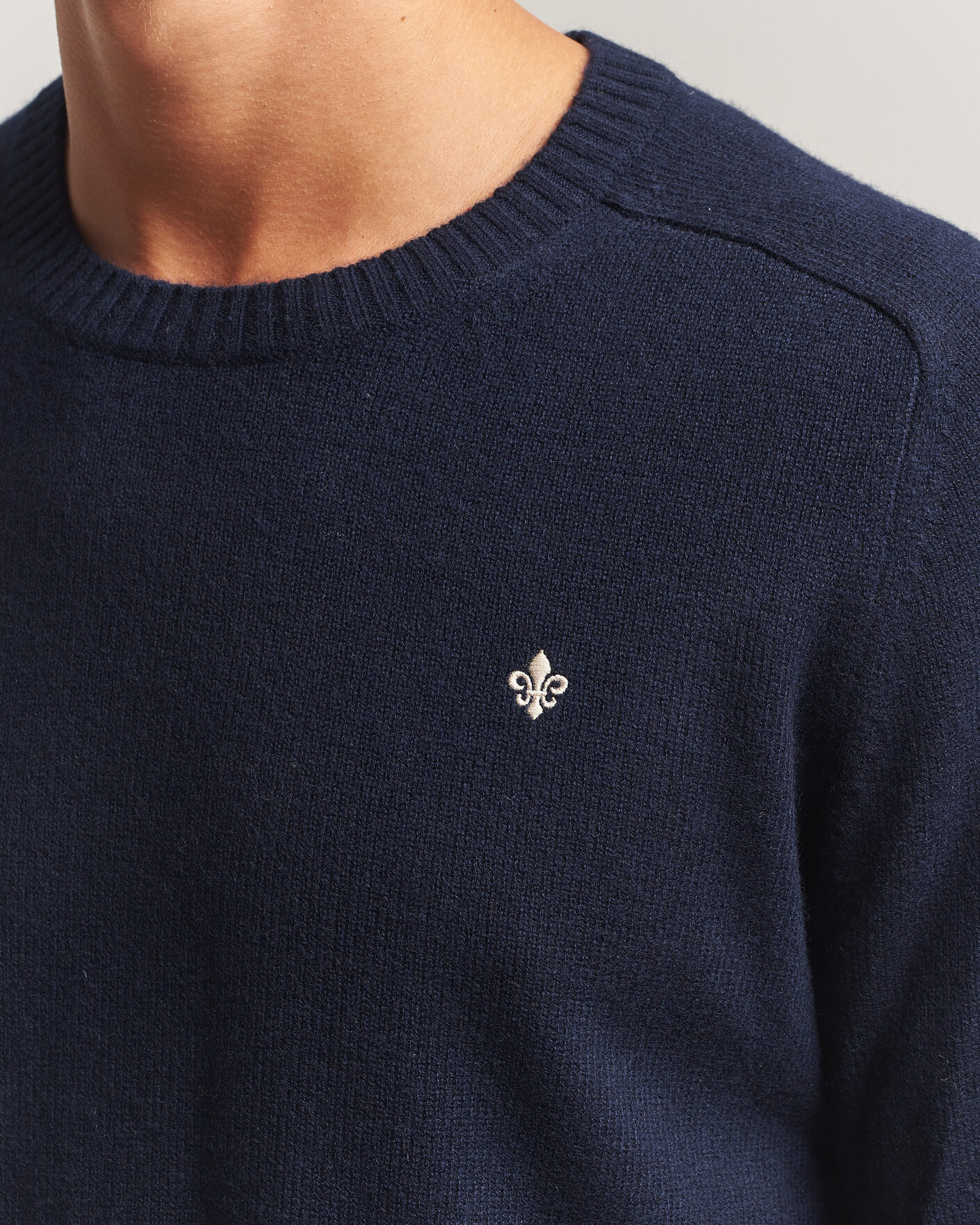 Uomini | Maglieria | Morris | Hertford Lambswool Crew Neck Navy