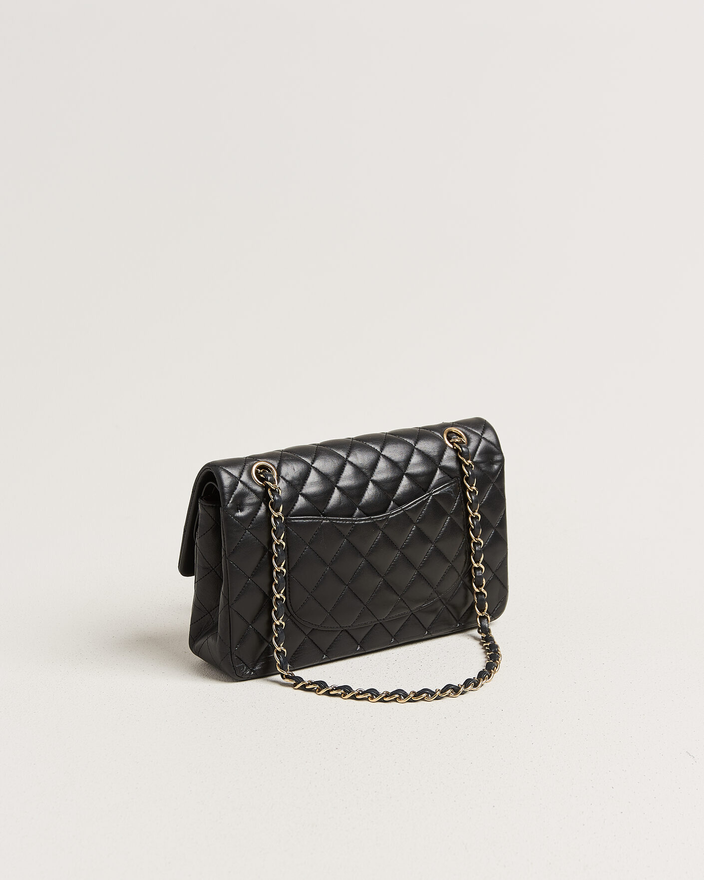 Uomini | Pre-Owned & Vintage Bags | Chanel Pre-Owned | Classic Medium Double Flap Bag Lambskin Black