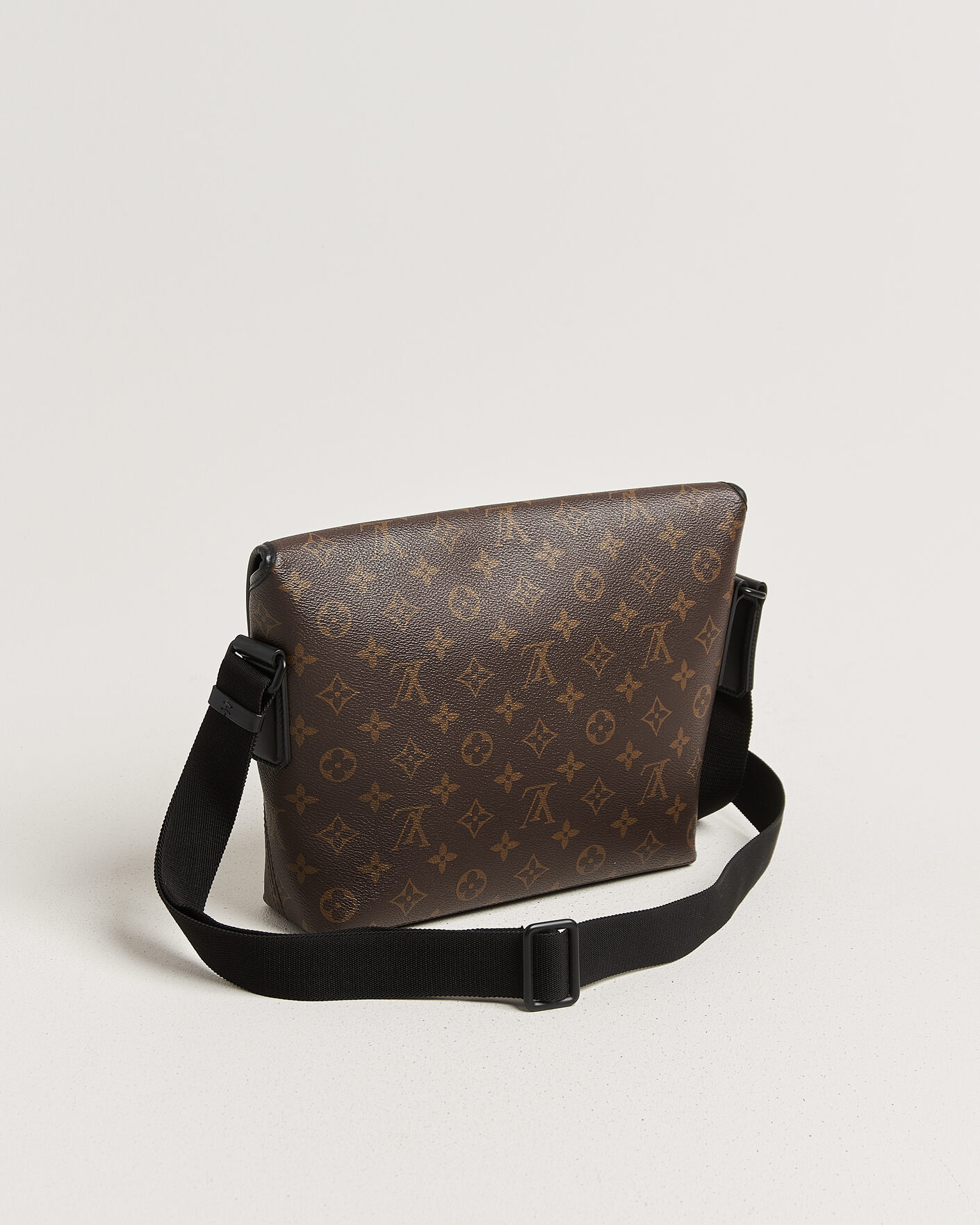 Uomini | Pre-Owned & Vintage Bags | Louis Vuitton Pre-Owned | Messenger Bag Monogram Macassar