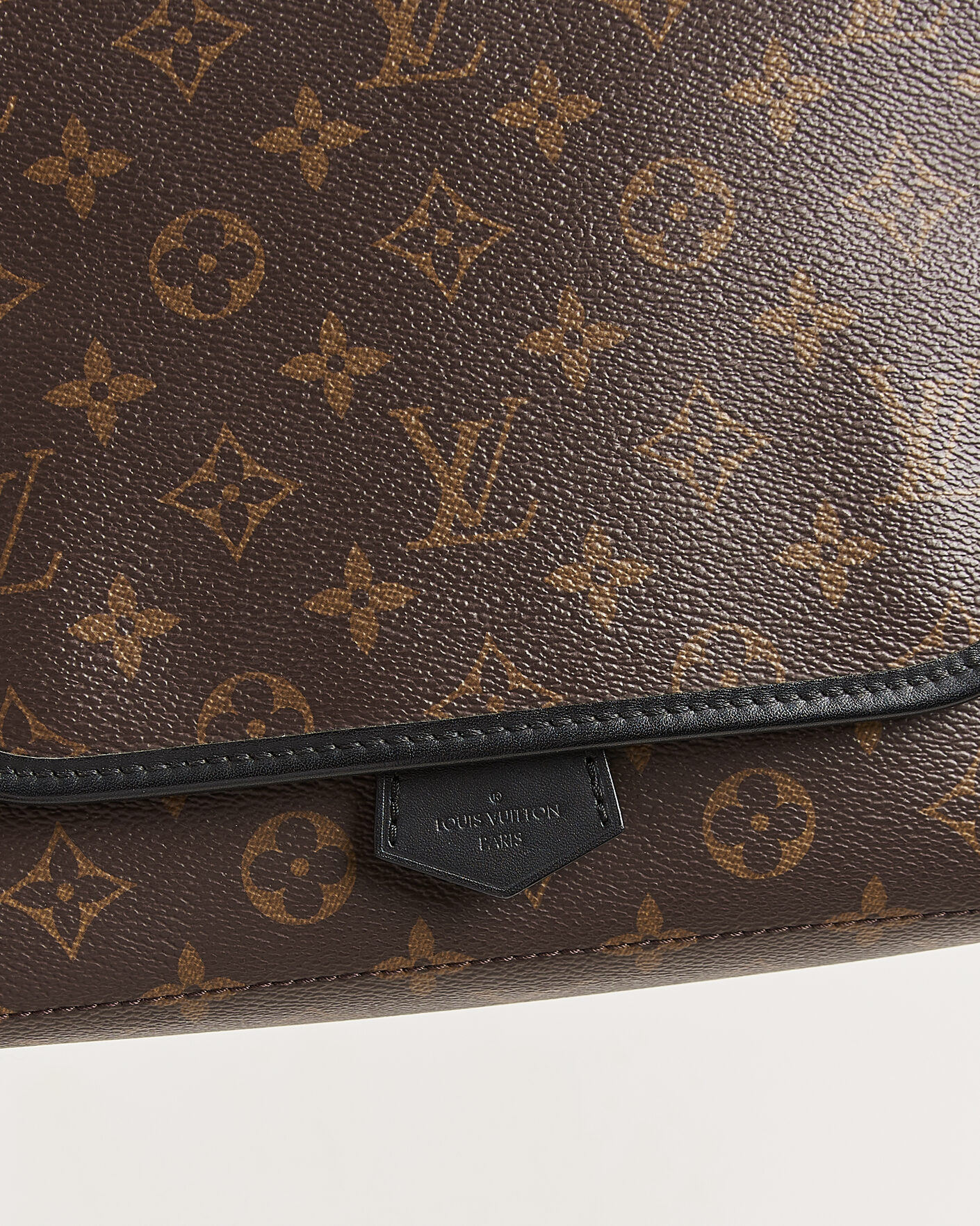 Uomini | Pre-Owned & Vintage Bags | Louis Vuitton Pre-Owned | Messenger Bag Monogram Macassar