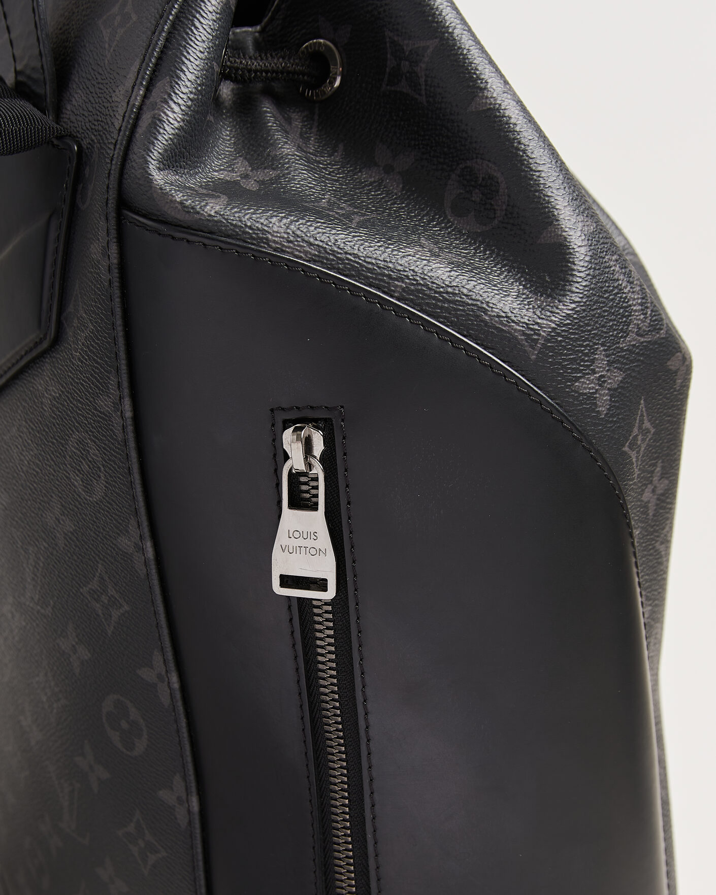Uomini | Pre-Owned & Vintage Bags | Louis Vuitton Pre-Owned | Explorer Backpack Monogram Eclipse