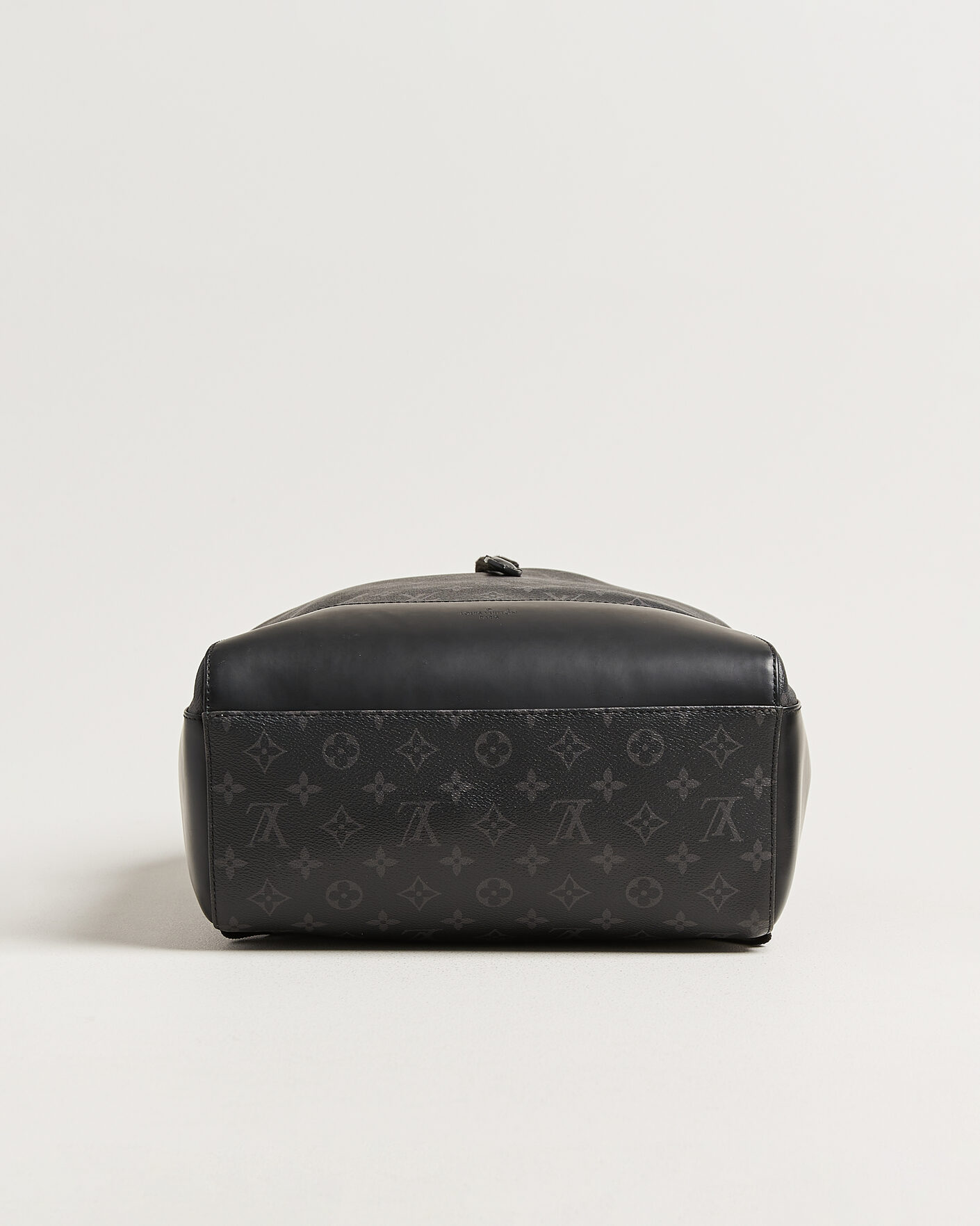 Uomini | Pre-Owned & Vintage Bags | Louis Vuitton Pre-Owned | Explorer Backpack Monogram Eclipse