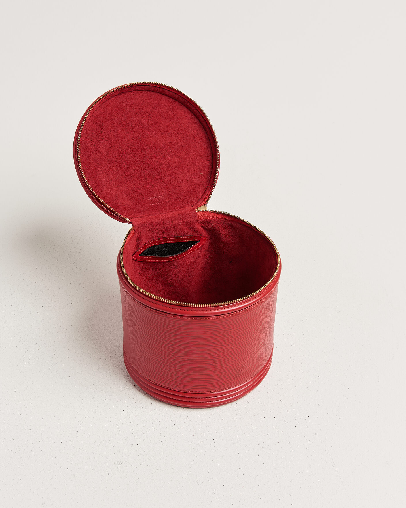 Uomini | Pre-Owned & Vintage Bags | Louis Vuitton Pre-Owned | Cannes Vanity Case Epi Leather Red