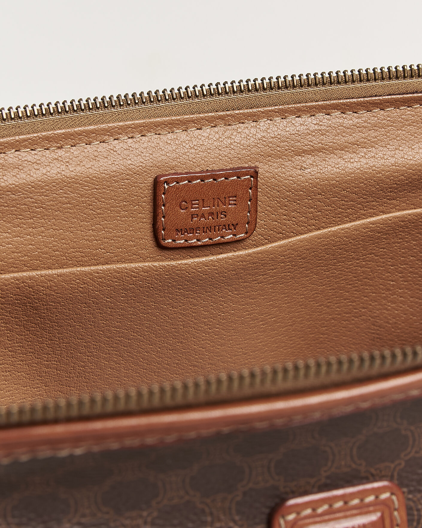 Uomini | Pre-Owned & Vintage Bags | Celine Pre-Owned | Macadame Pouch Bag Monogram