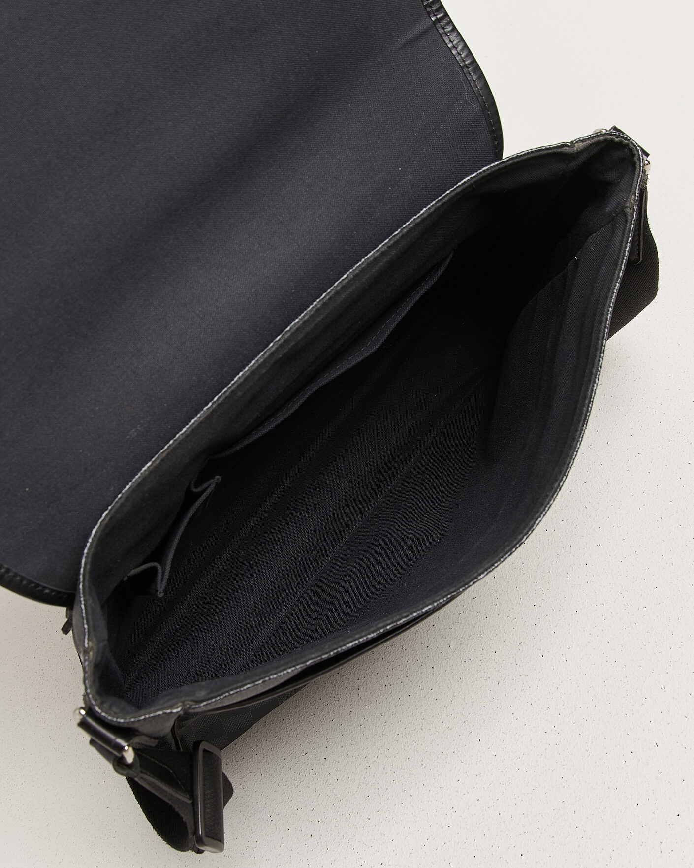 Uomini | Pre-Owned & Vintage Bags | Louis Vuitton Pre-Owned | Daniel MM Shoulder Bag Damier Graphite