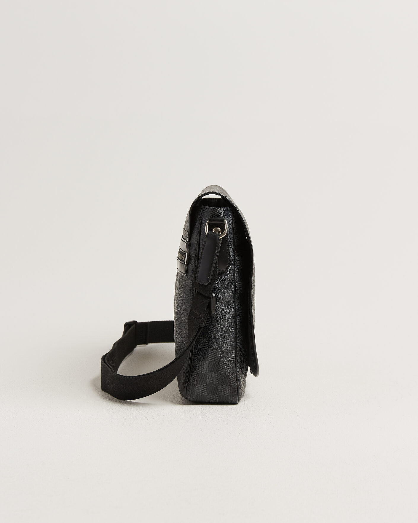 Uomini | Pre-Owned & Vintage Bags | Louis Vuitton Pre-Owned | Daniel MM Shoulder Bag Damier Graphite