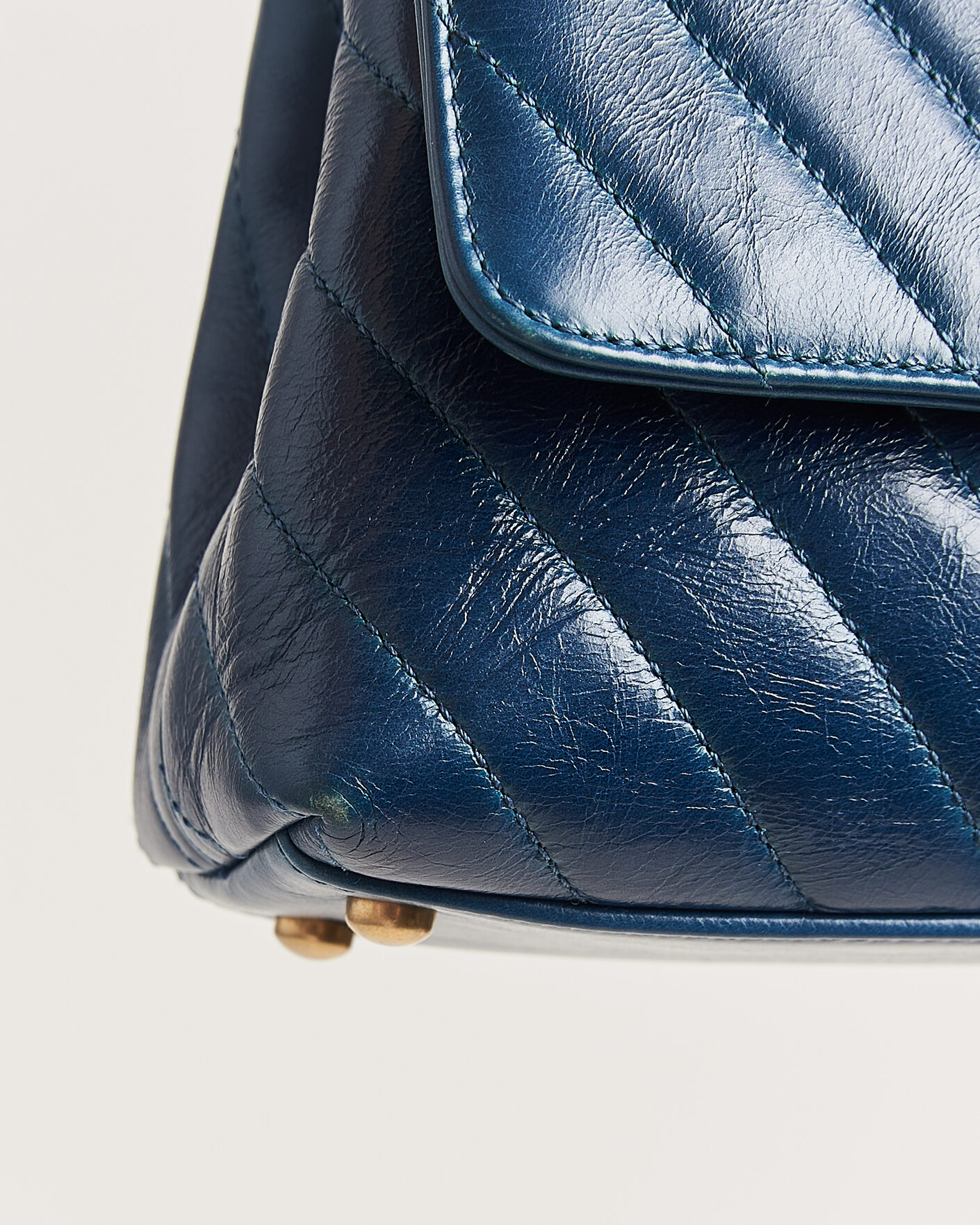 Uomini | Pre-Owned & Vintage Bags | Chanel Pre-Owned | Coco Handle Chevron Bag Blue