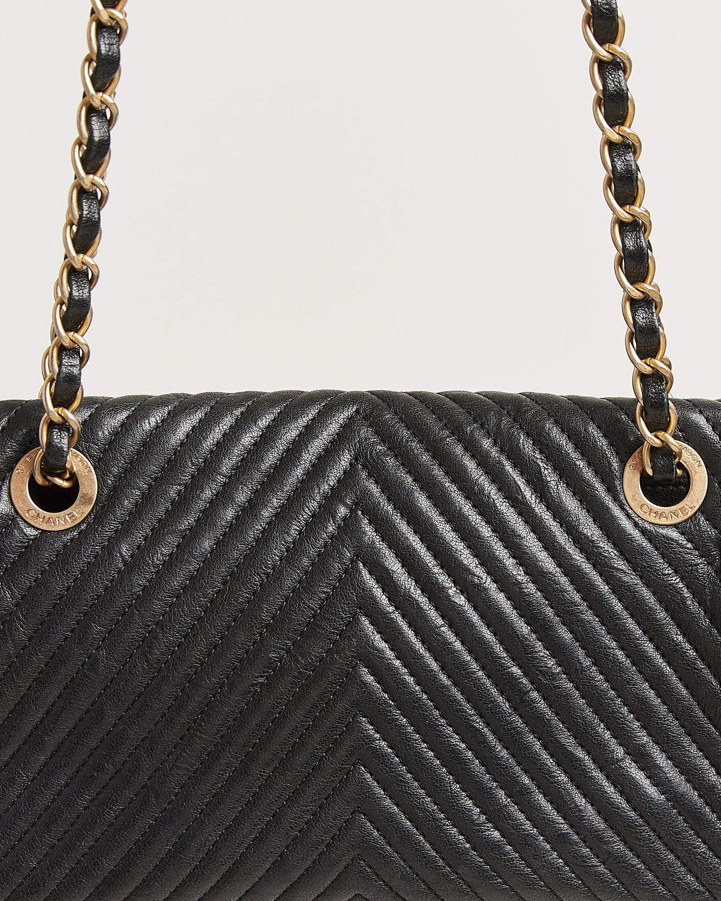 Uomini | Pre-Owned & Vintage Bags | Chanel Pre-Owned | Chevron Small Flap Bag Black