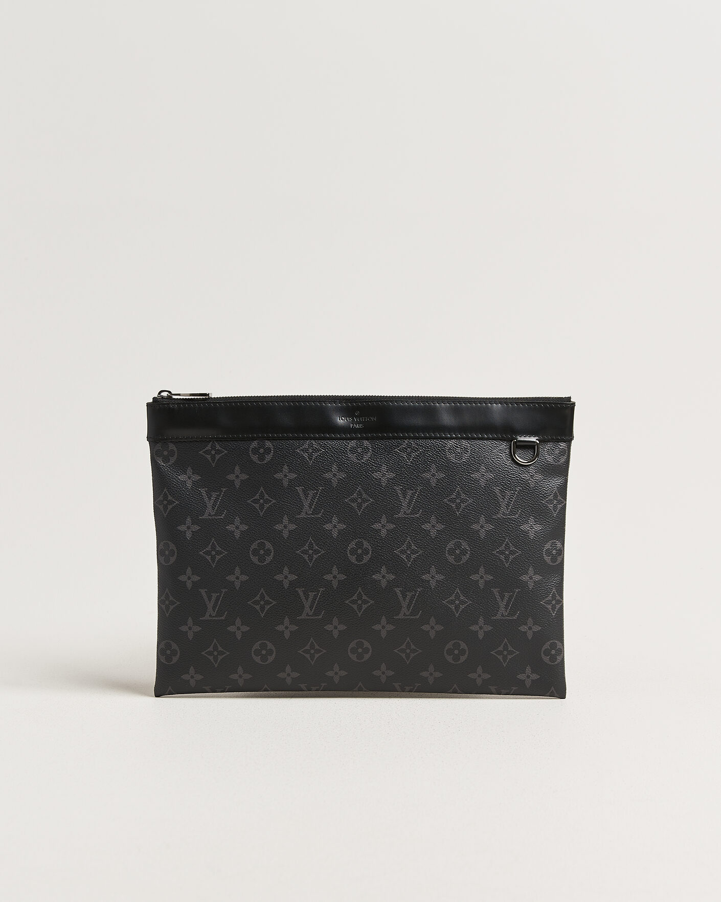 Uomini | Pre-Owned & Vintage Bags | Louis Vuitton Pre-Owned | Discovery Pochette Monogram Eclipse
