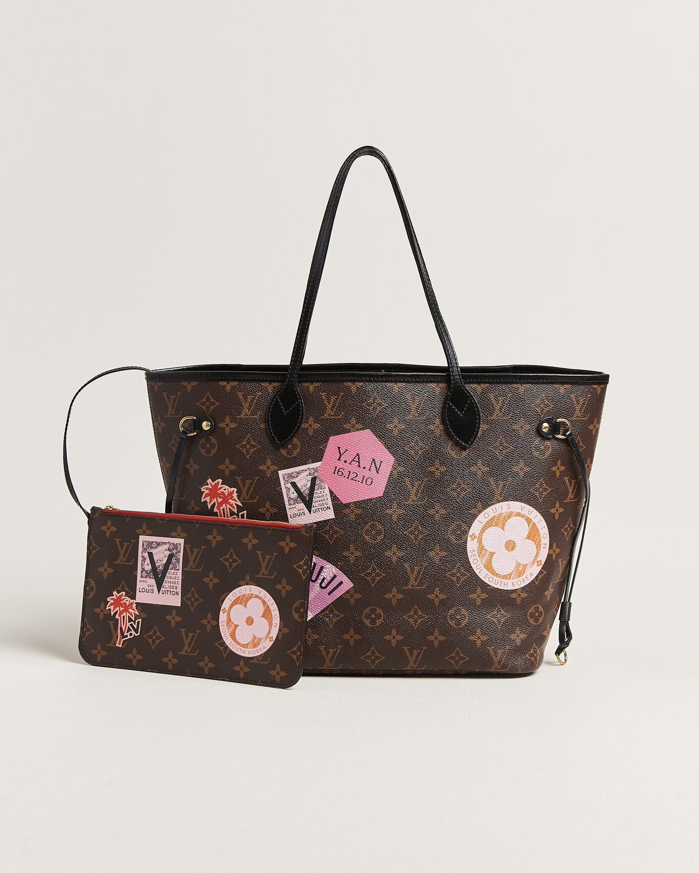 Uomini | Pre-Owned & Vintage Bags | Louis Vuitton Pre-Owned | Neverfull MM World Tour Japan Monogram