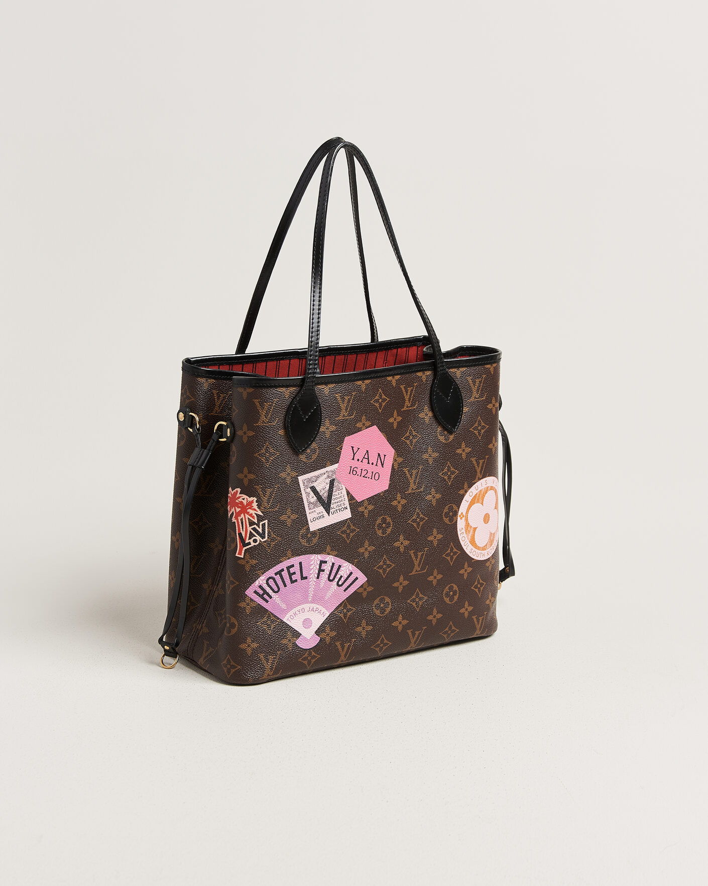 Uomini | Pre-Owned & Vintage Bags | Louis Vuitton Pre-Owned | Neverfull MM World Tour Japan Monogram