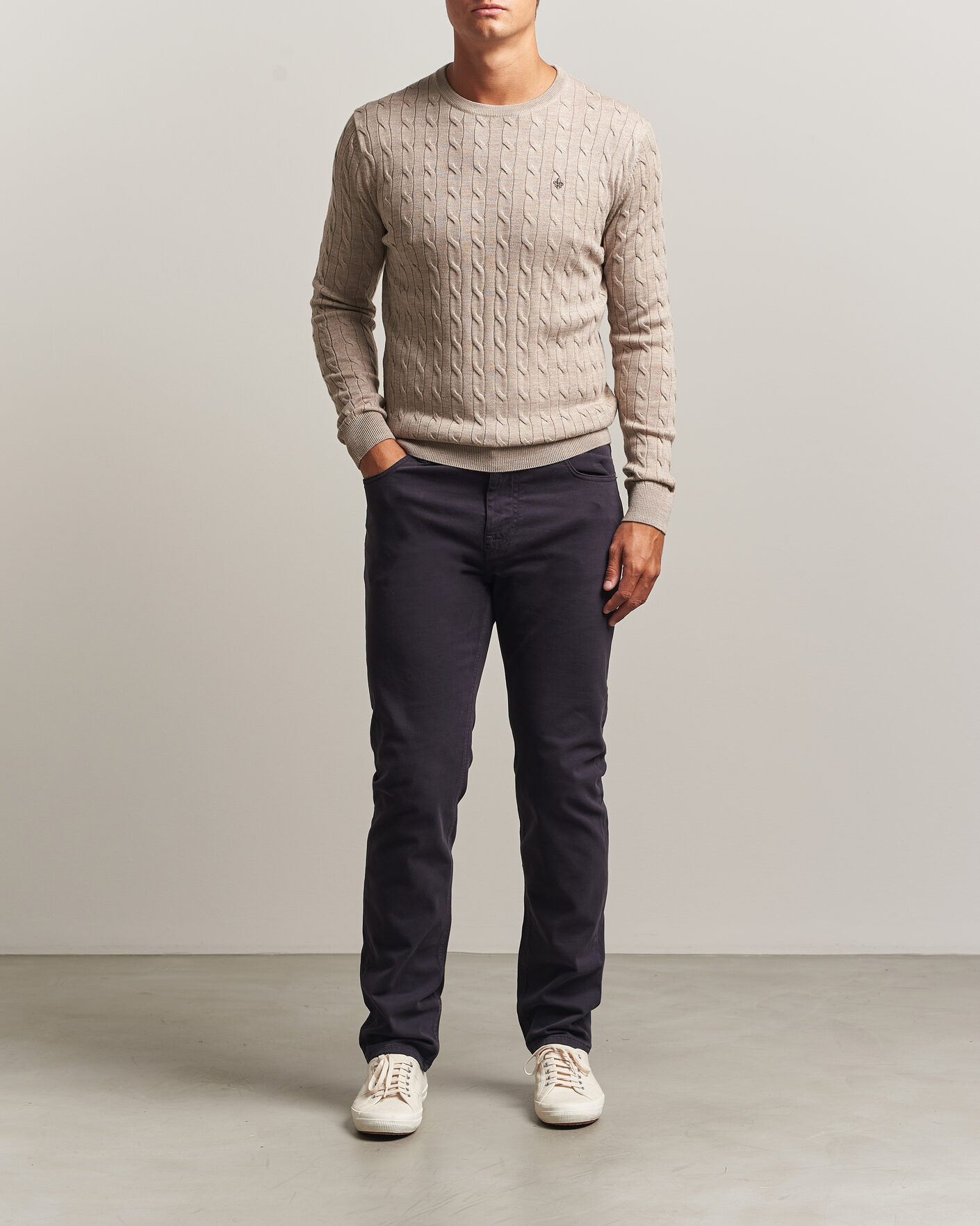 Uomini | Maglieria | Morris | Merino Cable O-Neck Khaki