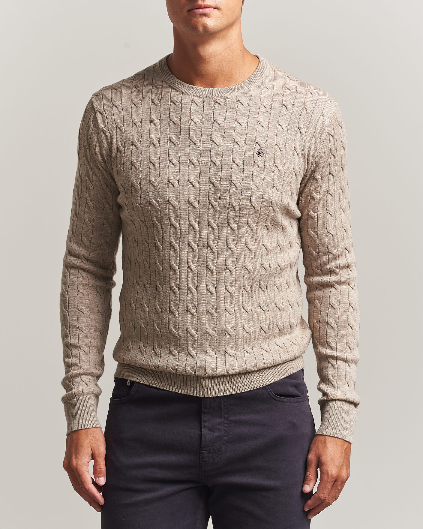 Uomini | Maglieria | Morris | Merino Cable O-Neck Khaki