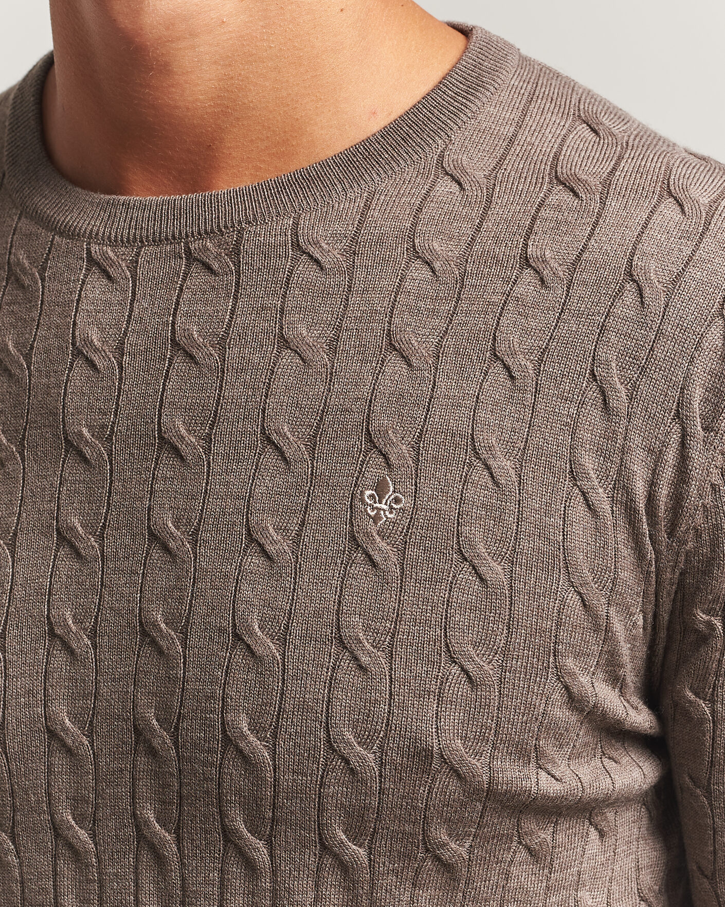 Uomini | Maglieria | Morris | Merino Cable O-Neck Brown
