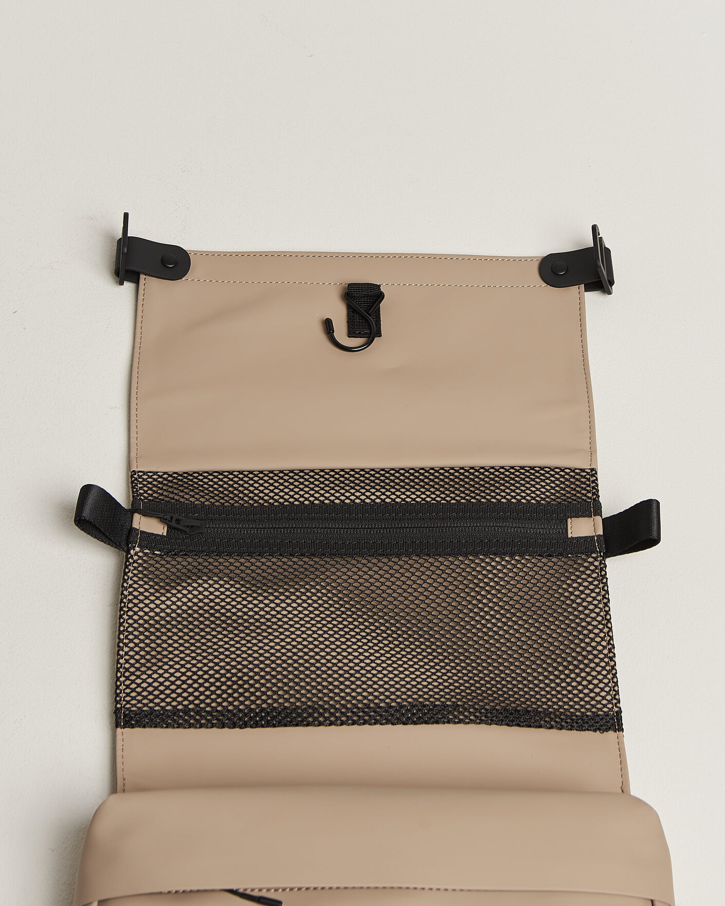 Uomini | Borse | RAINS | OTG Washbag Beige