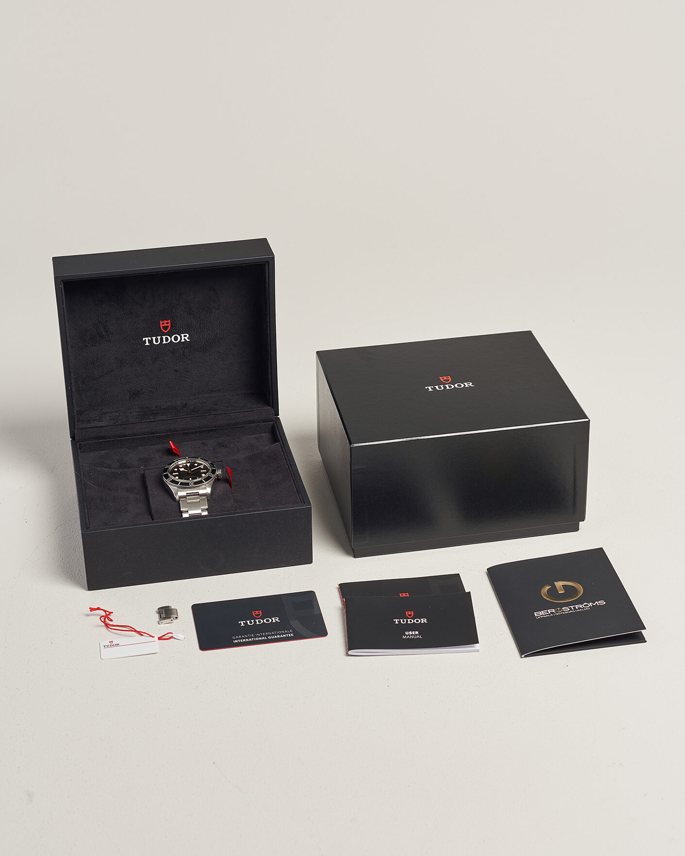 Uomini | Pre-Owned & Vintage Watches | Tudor Pre-Owned | Black Bay