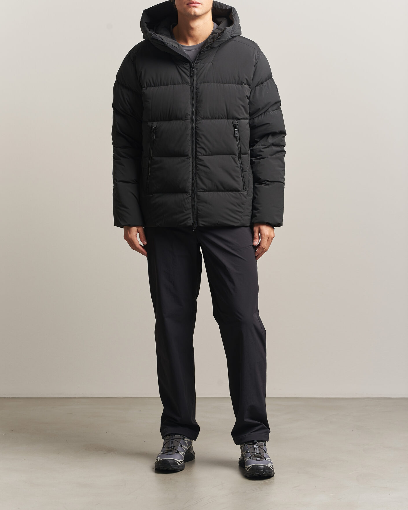Uomini | Giacche | Sail Racing | Cloud Stretch Down Hooded Jacket Carbon
