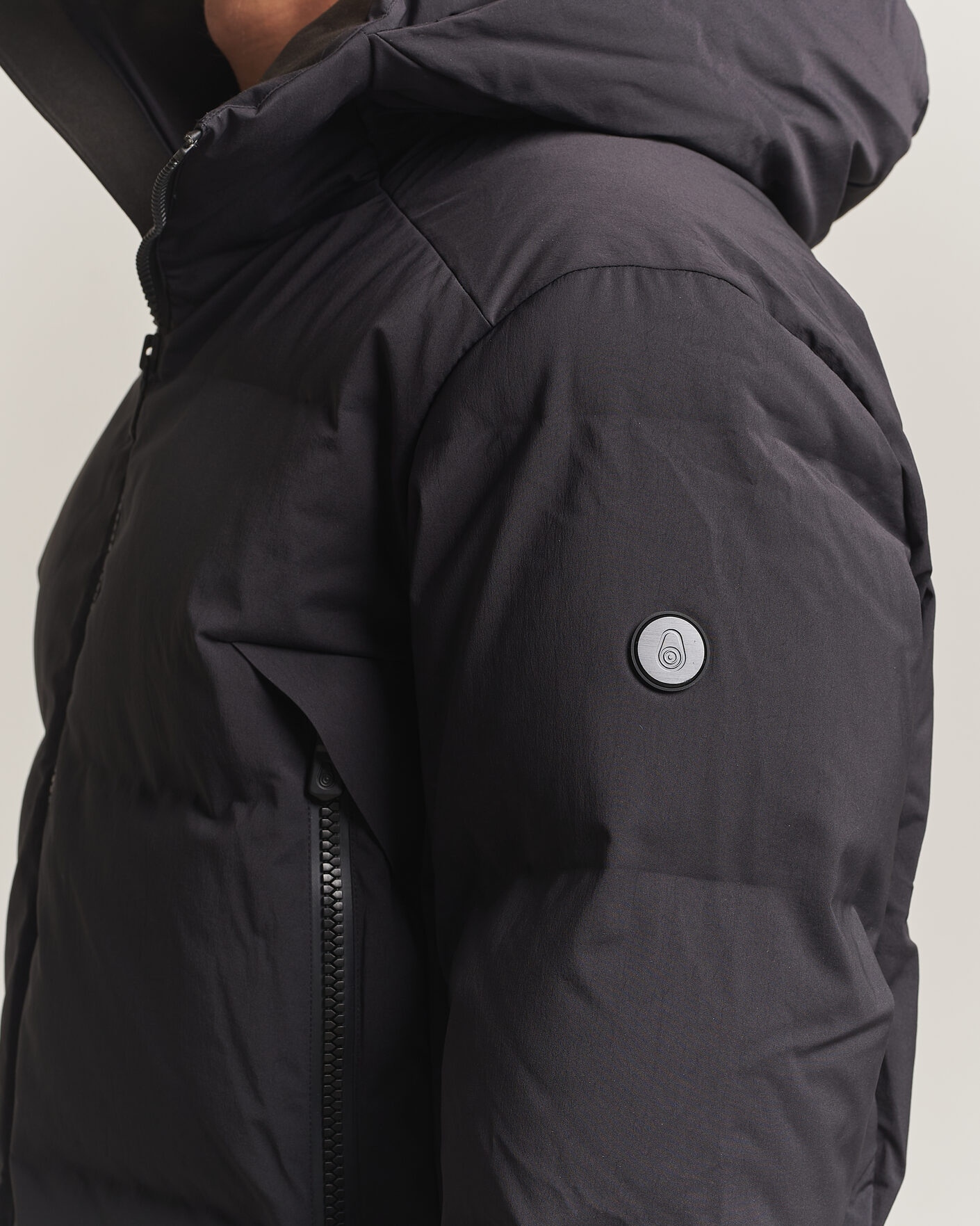 Uomini | Giacche | Sail Racing | Arc Down Hooded Jacket Carbon