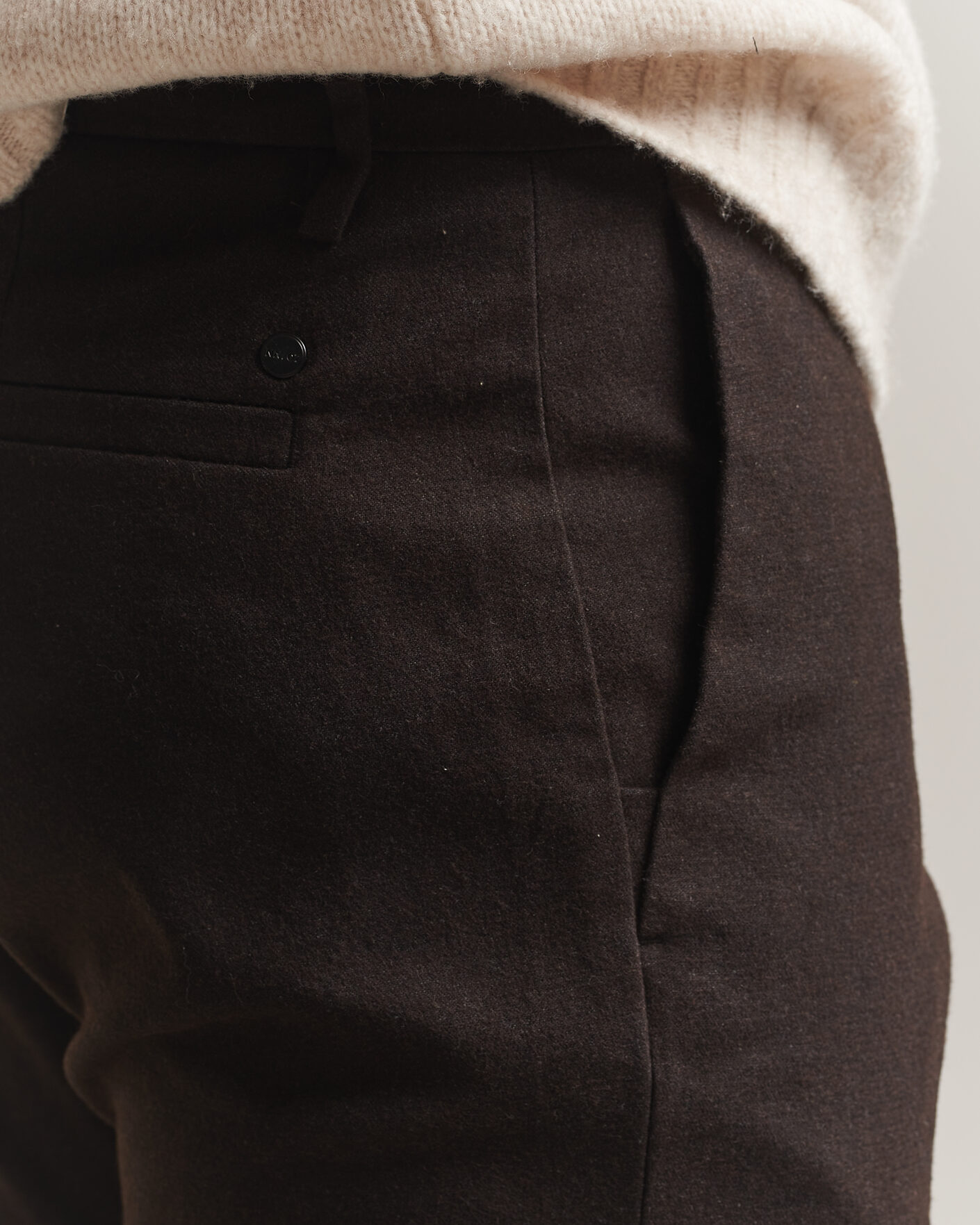 Uomini | Pantaloni | NN07 | Theo Brushed Cotton Trousers Deep Truffle