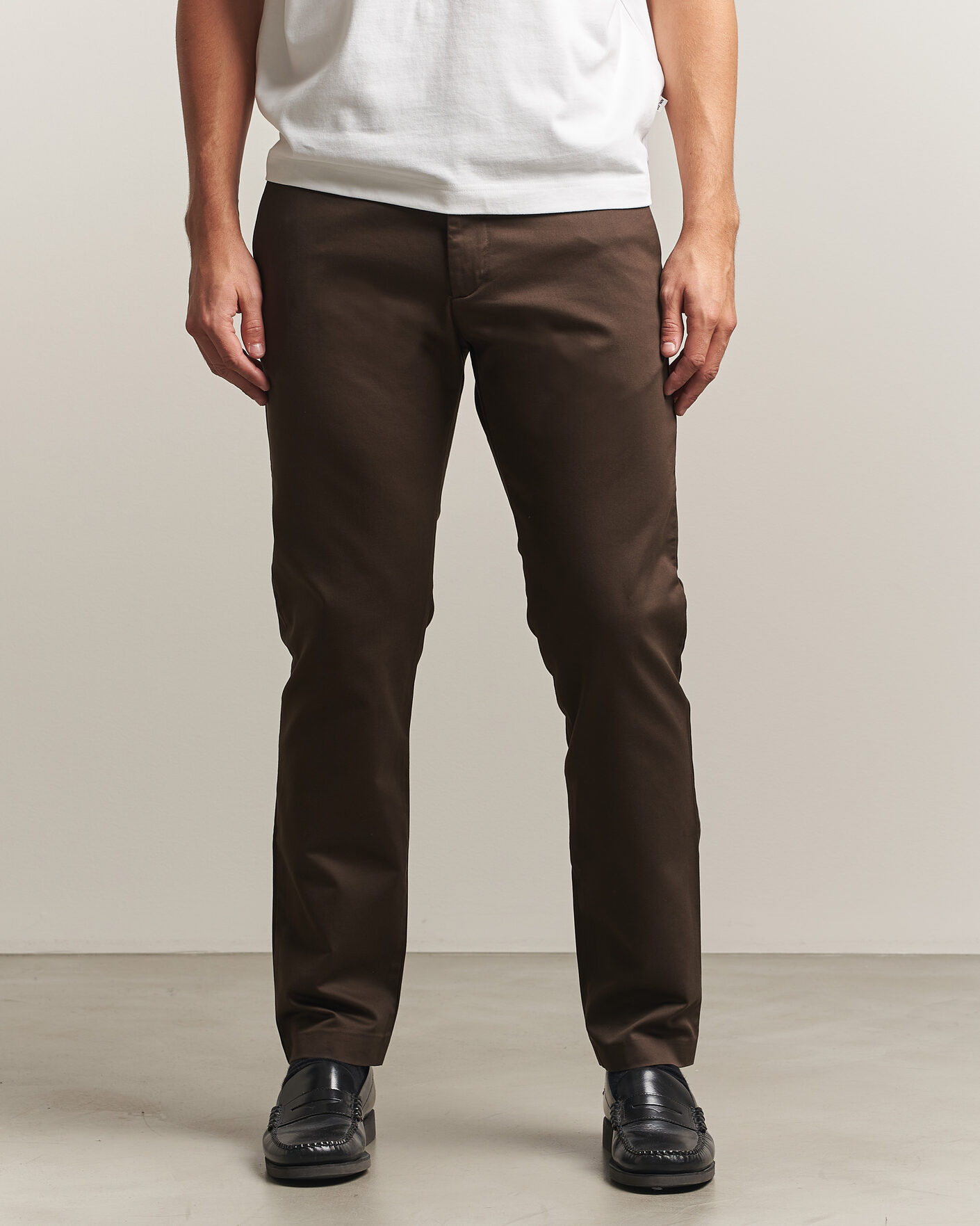 Uomini | Pantaloni | NN07 | Theo Regular Fit Chinos Earthwood